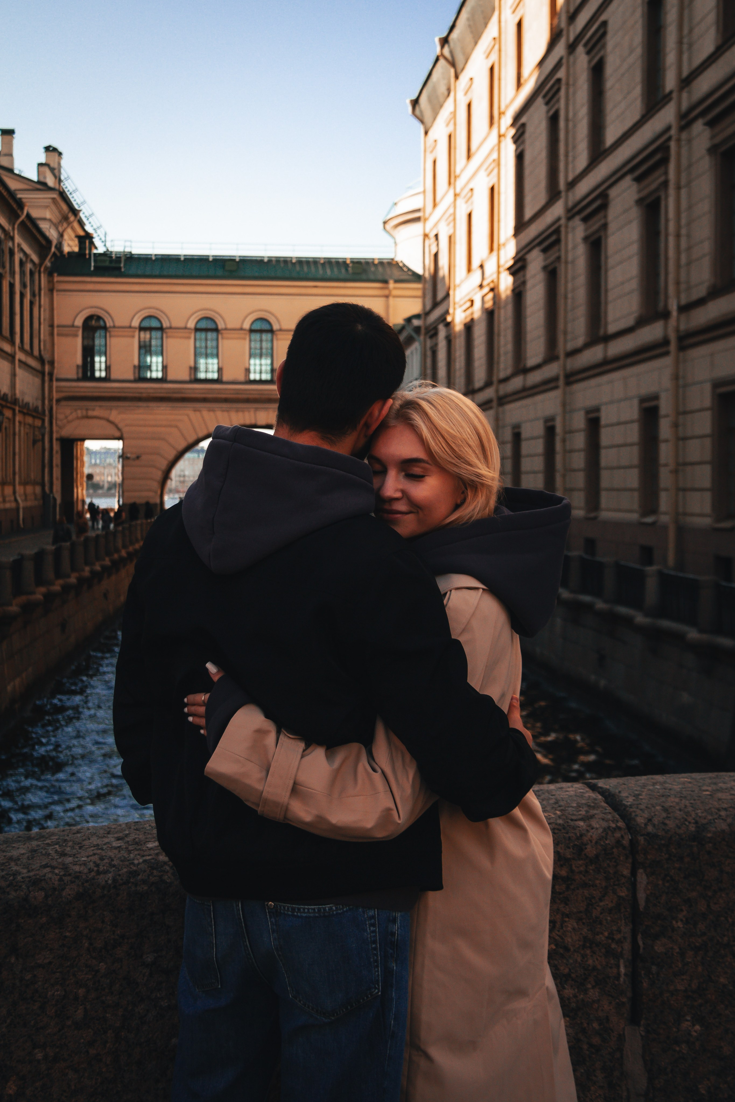 История любви двух людей в большом городе в СПБ, 