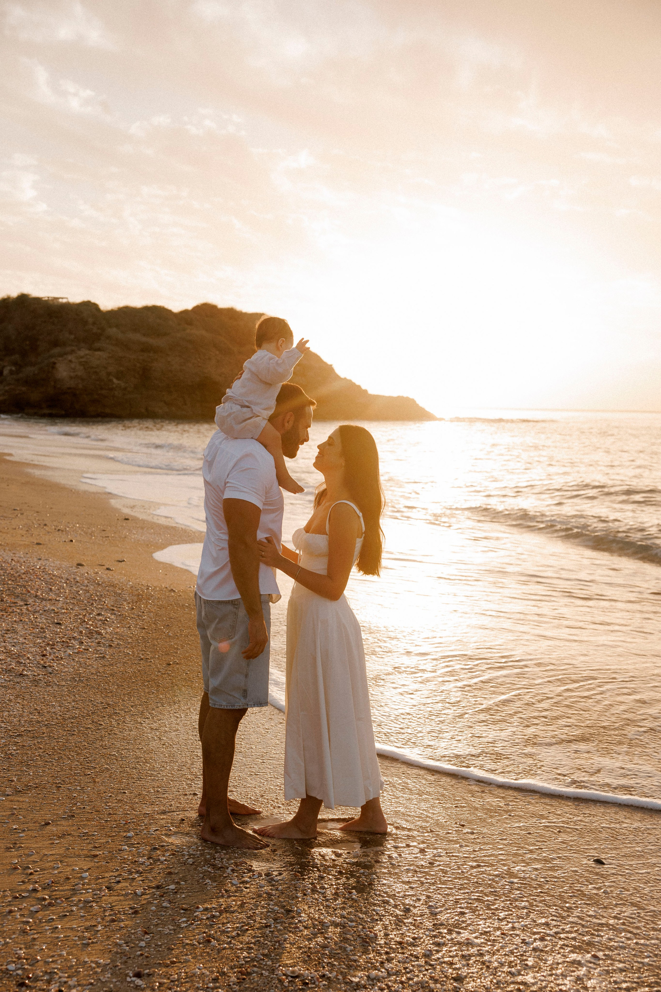 First year family photos near the sea. Главная