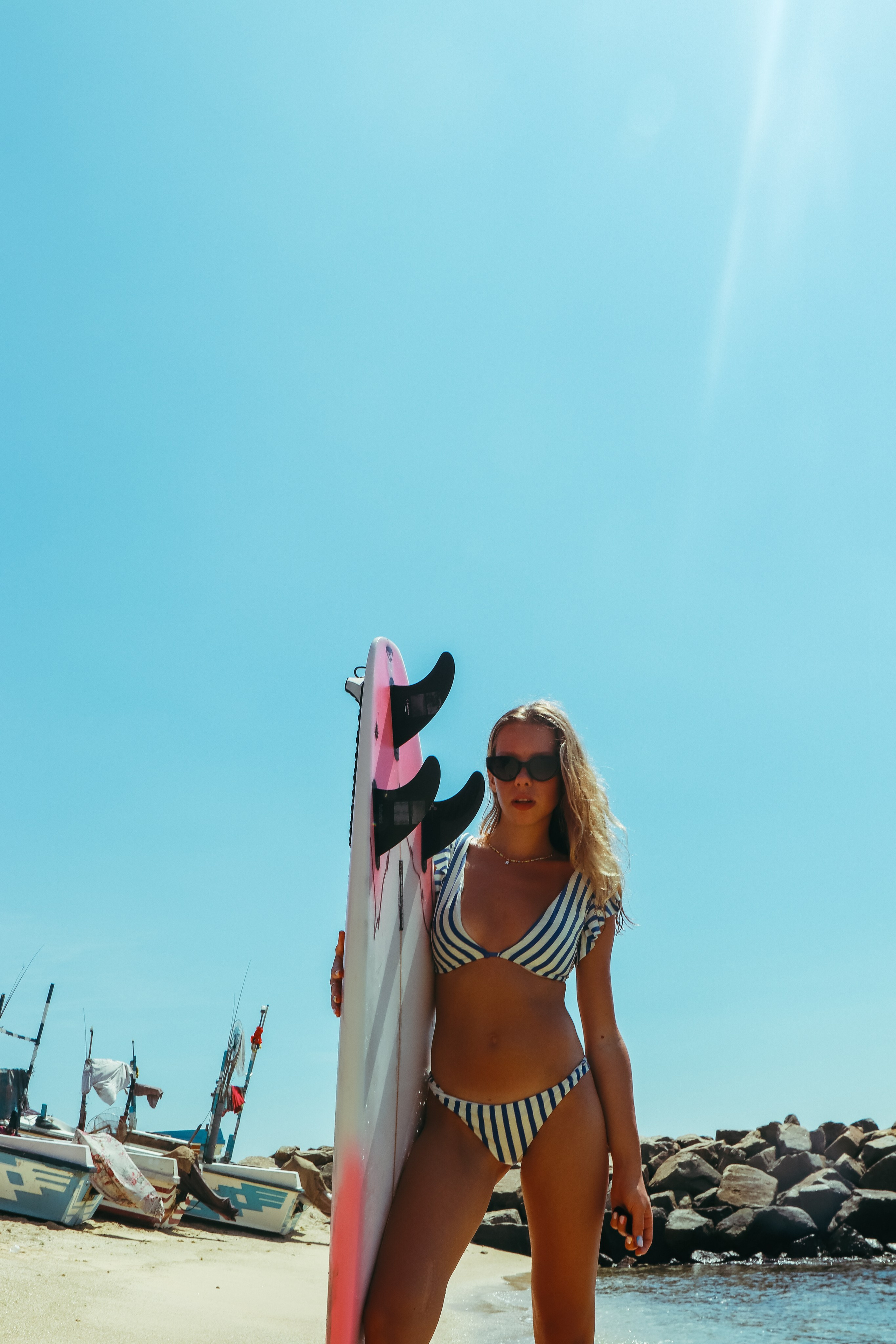 «Love Story с серфом в Ахангаме | Романтическая съемка с доской 7BDSurf. Фотограф на Шри-Ланке