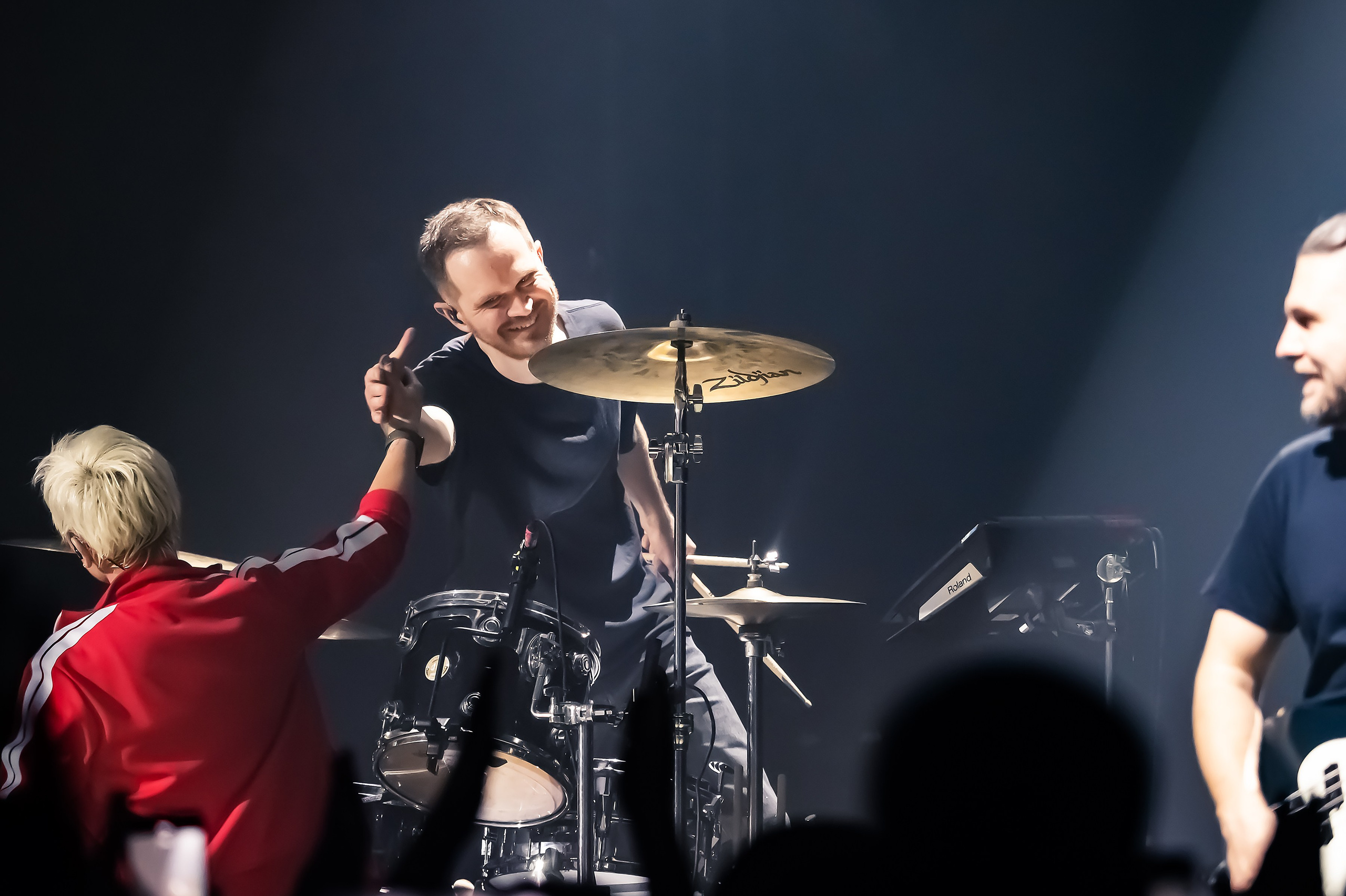 Концерт Арбениной. Репортажный, семейный и детский фотограф в Пензе и Заречном Арина Ермилова. Картины барельеф на заказ