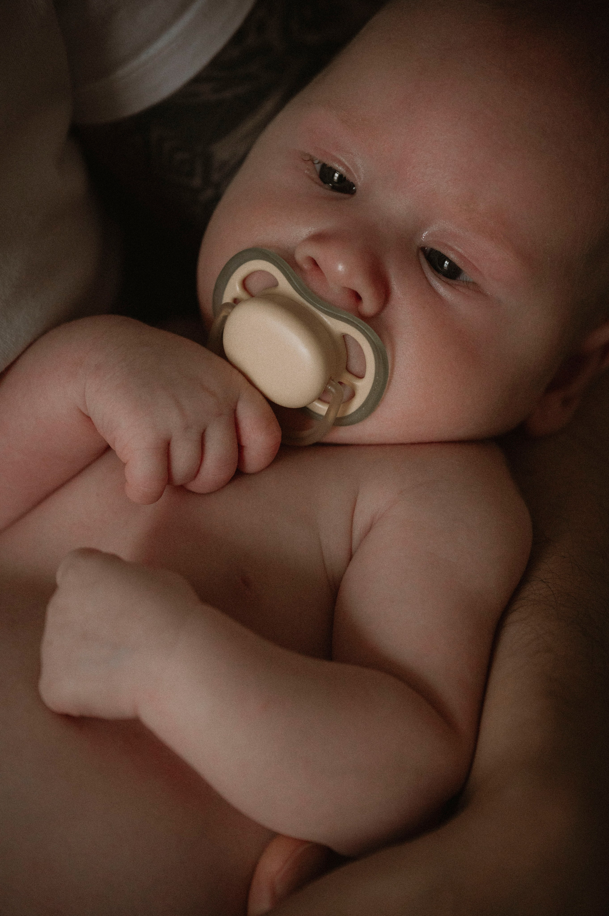 Семейная домашняя фотосессия. Профессиональный фотограф беременности в СПБ. Стильные фотосессии беременности в стиле минимализм и классическая фотография