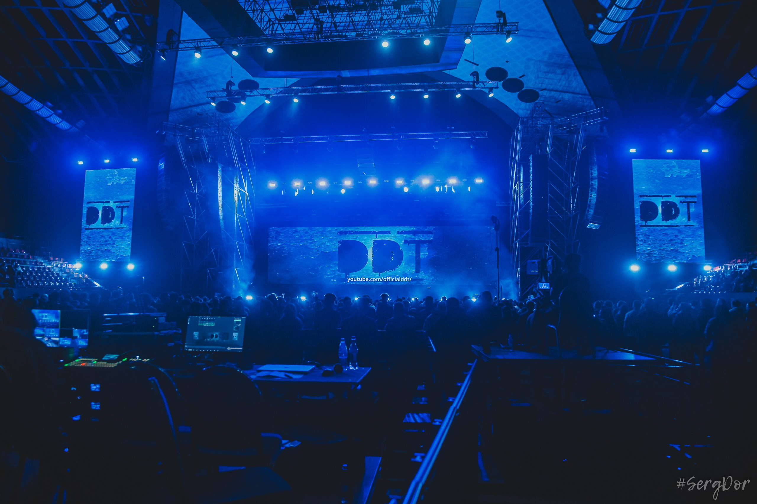 ДДТ, DDT, Ереван, 03.11.2024, СКК, Спортивно-концертный комплекс имени Карена Демирчяна, Երևան, Армения, большой концерт, 3 ноября 2024 года, Юрий Шевчук, SergDor, #SergDor