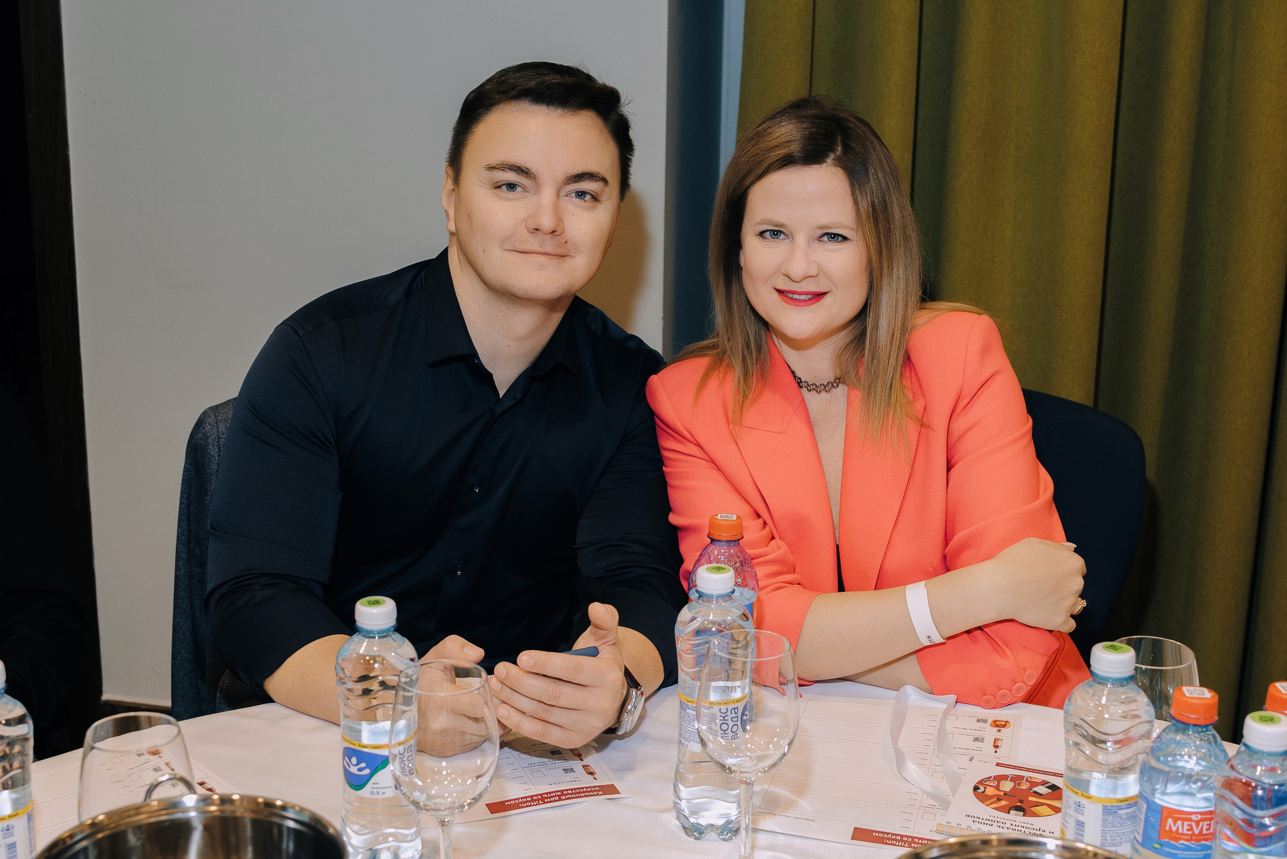 ФЕСТИВАЛЬ ВИНА И КРЕПКИХ НАПИТКОВ МАВТ-ВИНОТЕКА. Репортажный фотограф Зуев Роман г. Челябинск