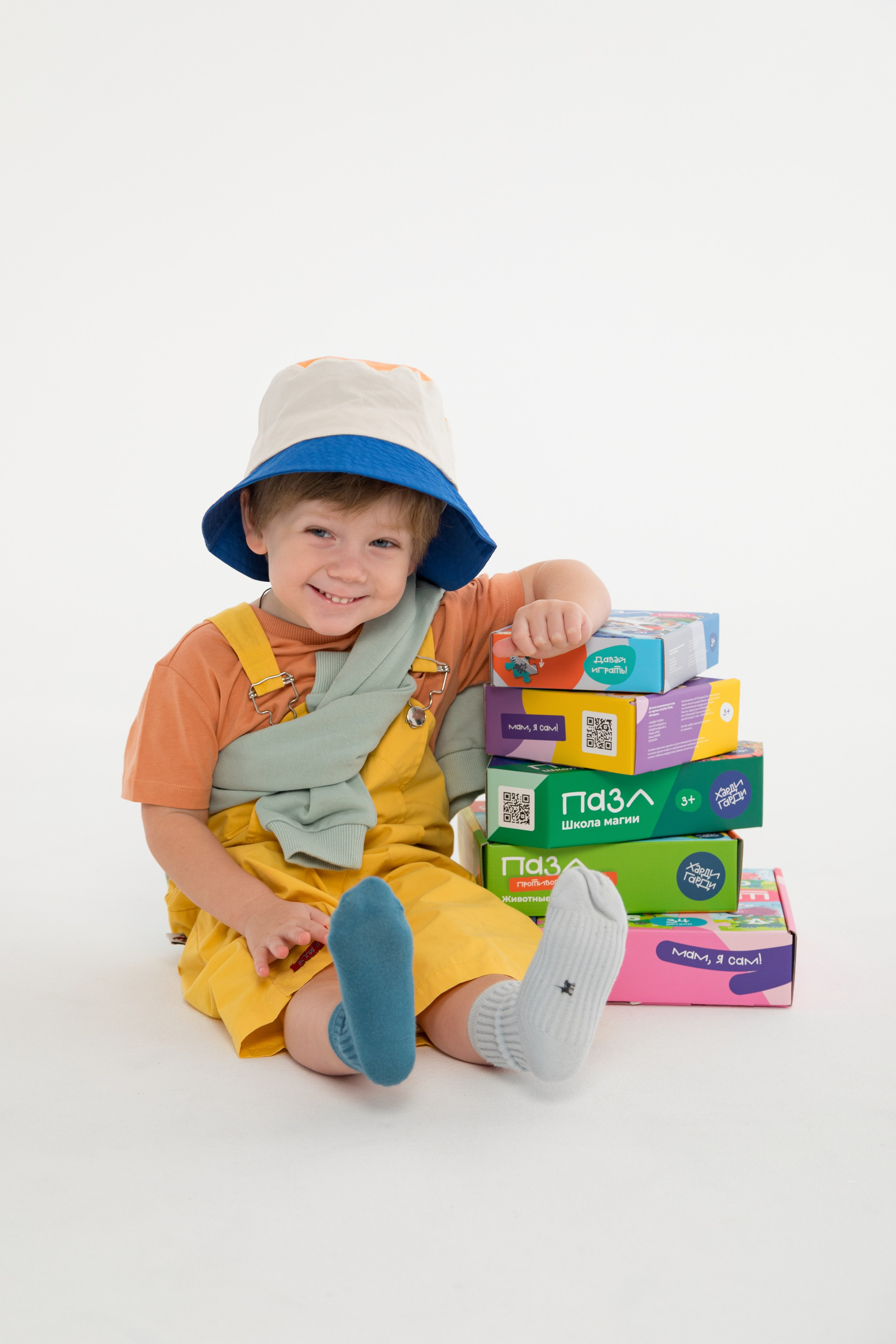 Съемка в циклораме для Харди Гарди. Детский и контент фотограф Надя Волкова Санкт-Петербург