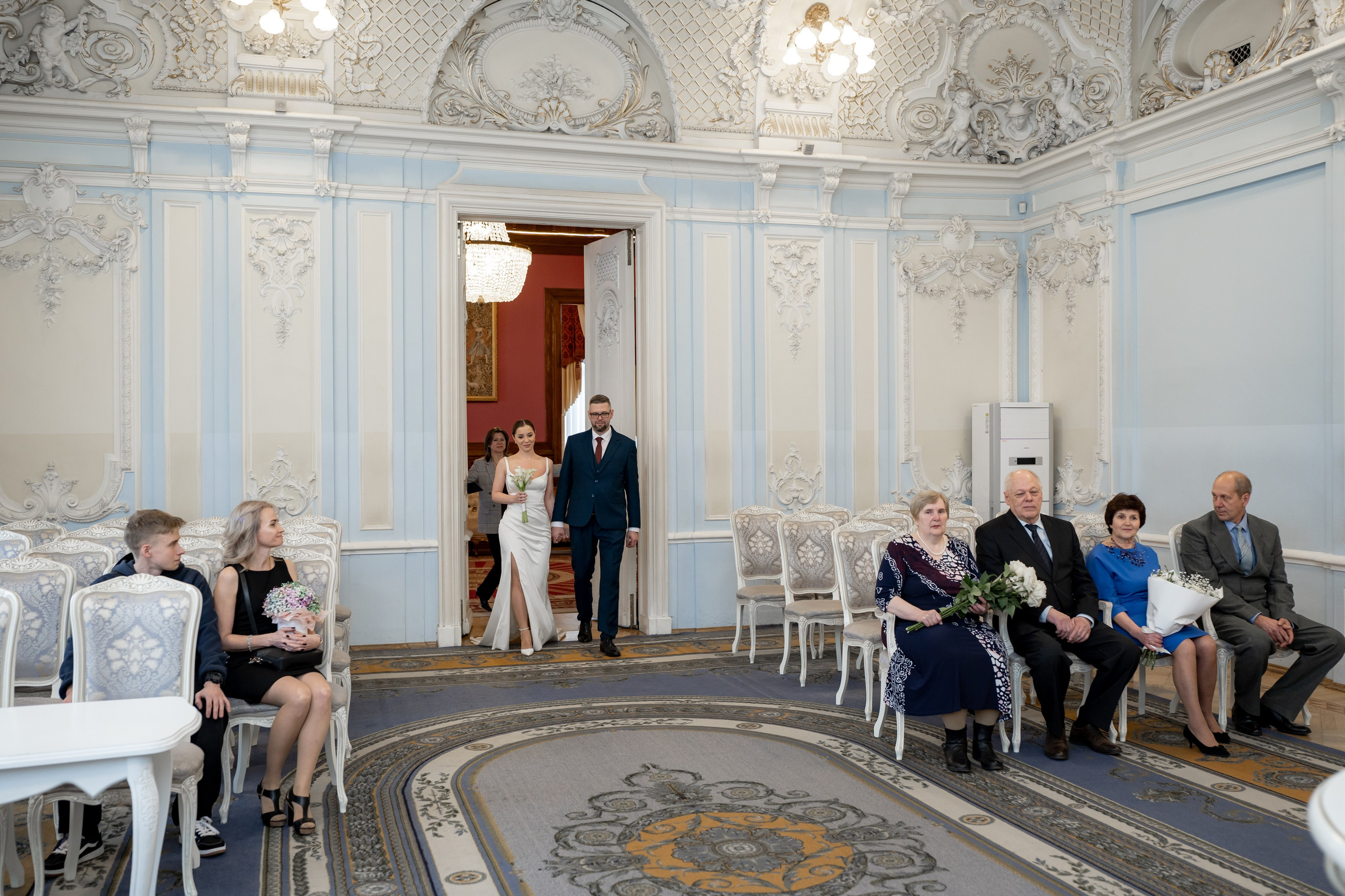 Свадебная фотосессия во дворце 2 на Фурштадской. Свадебный фотограф Александр Невский в Санкт-Петербурге