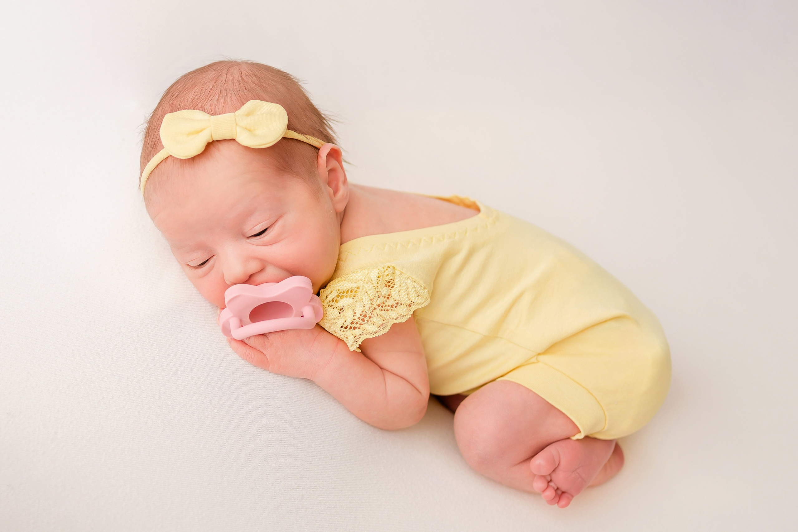 Маленький цветочек. Фотограф Новорожденных и беременности г. Тюмень