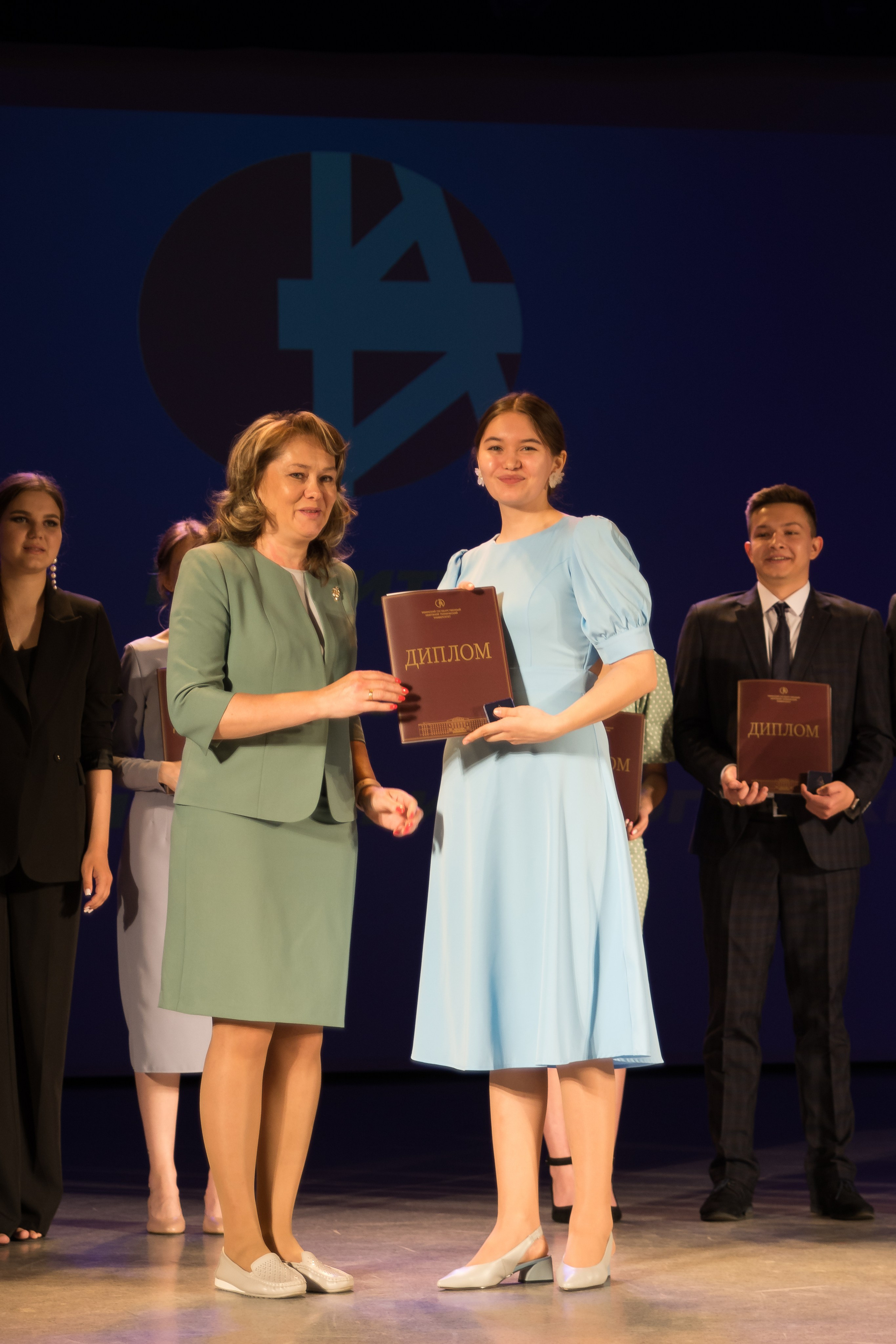 Репортажный фотограф на юбилей корпоратив, мероприятия в Уфе. Свадебный фотограф Тимур Хабибуллин