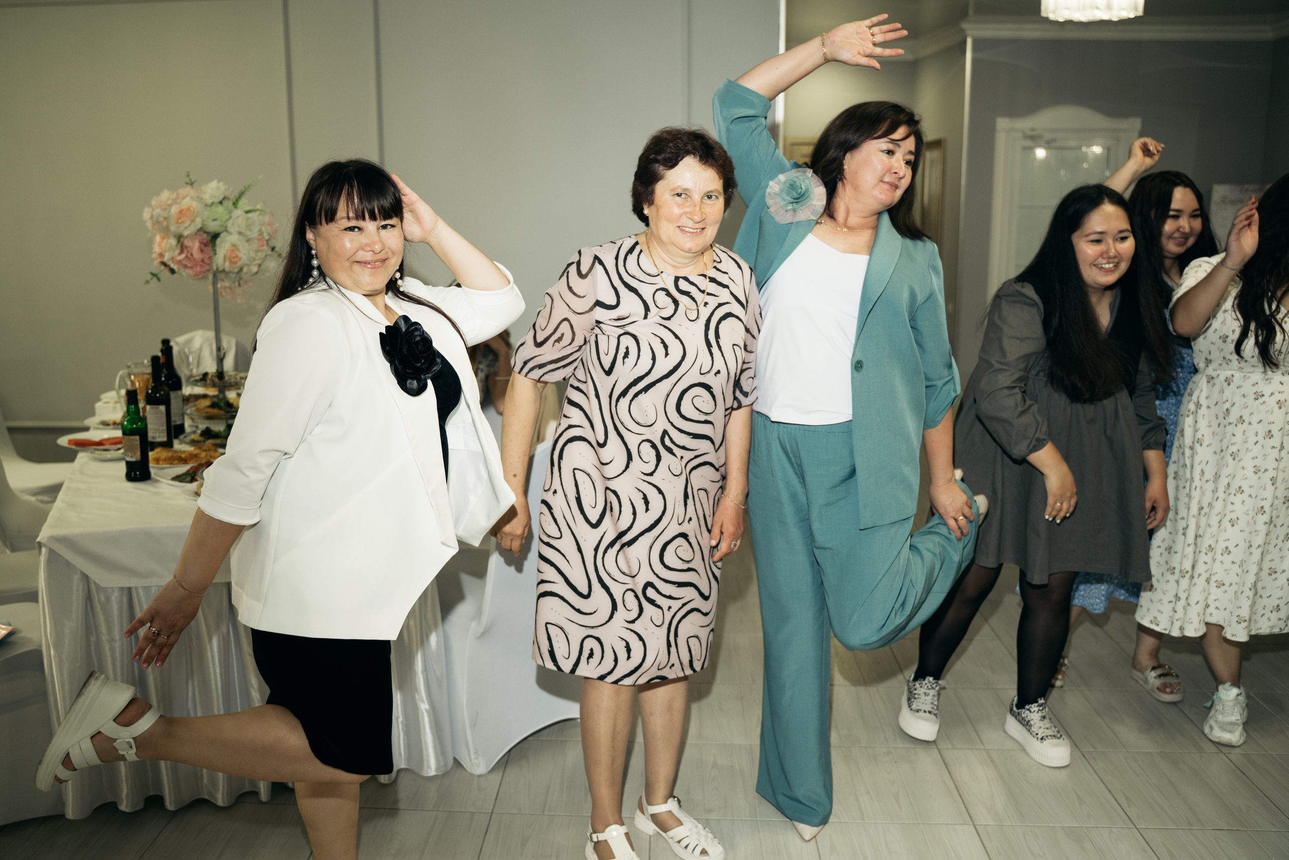 Ильнур и Динара. Свадебный день. Отбор. Кафе Ля делис. Семейный и свадебный фотограф Молодзяновская Елена