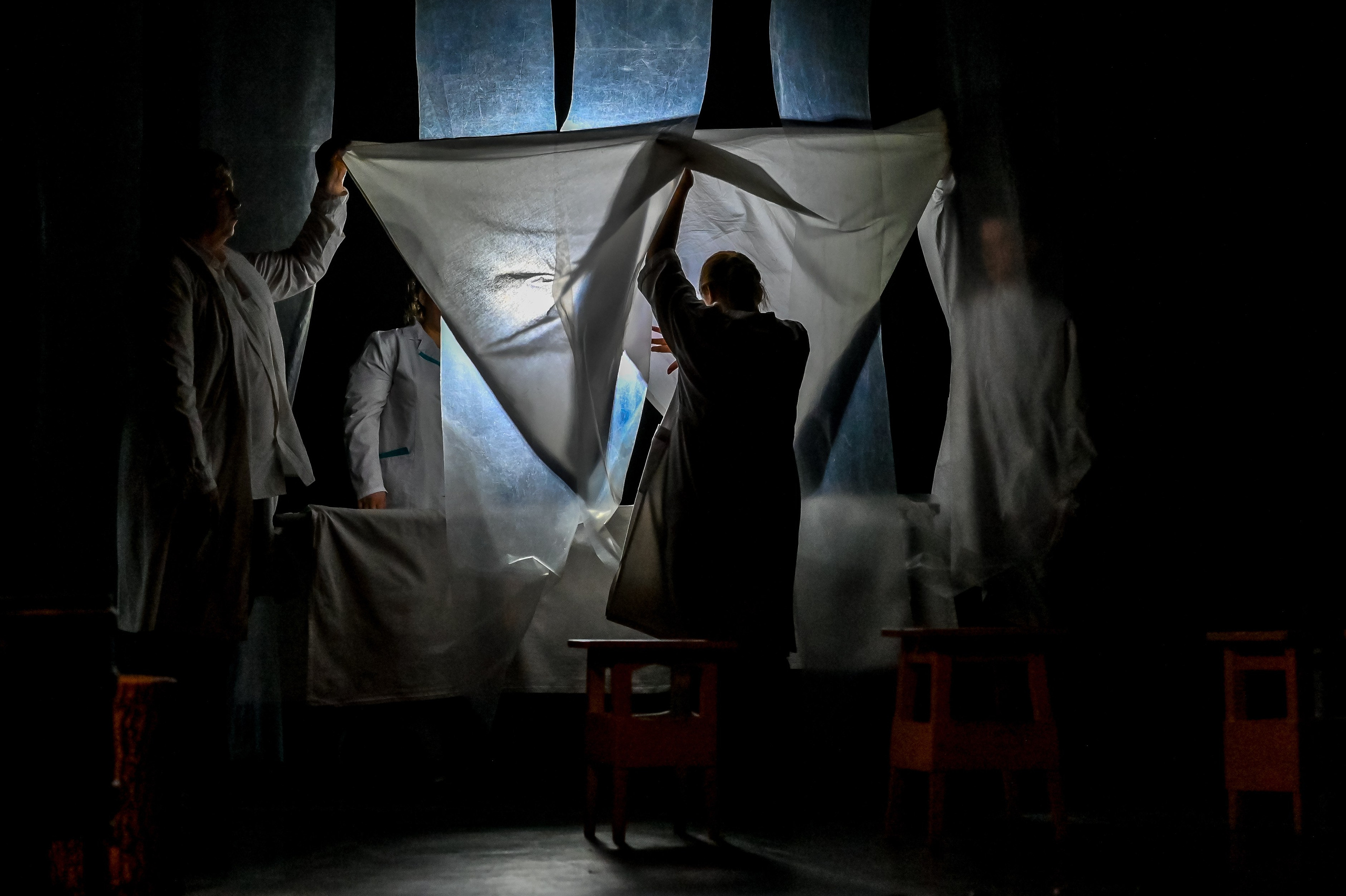 «Записки юного врача» в Театре Артиста 01.03.2024. Репортажный профессиональный фотограф-любитель