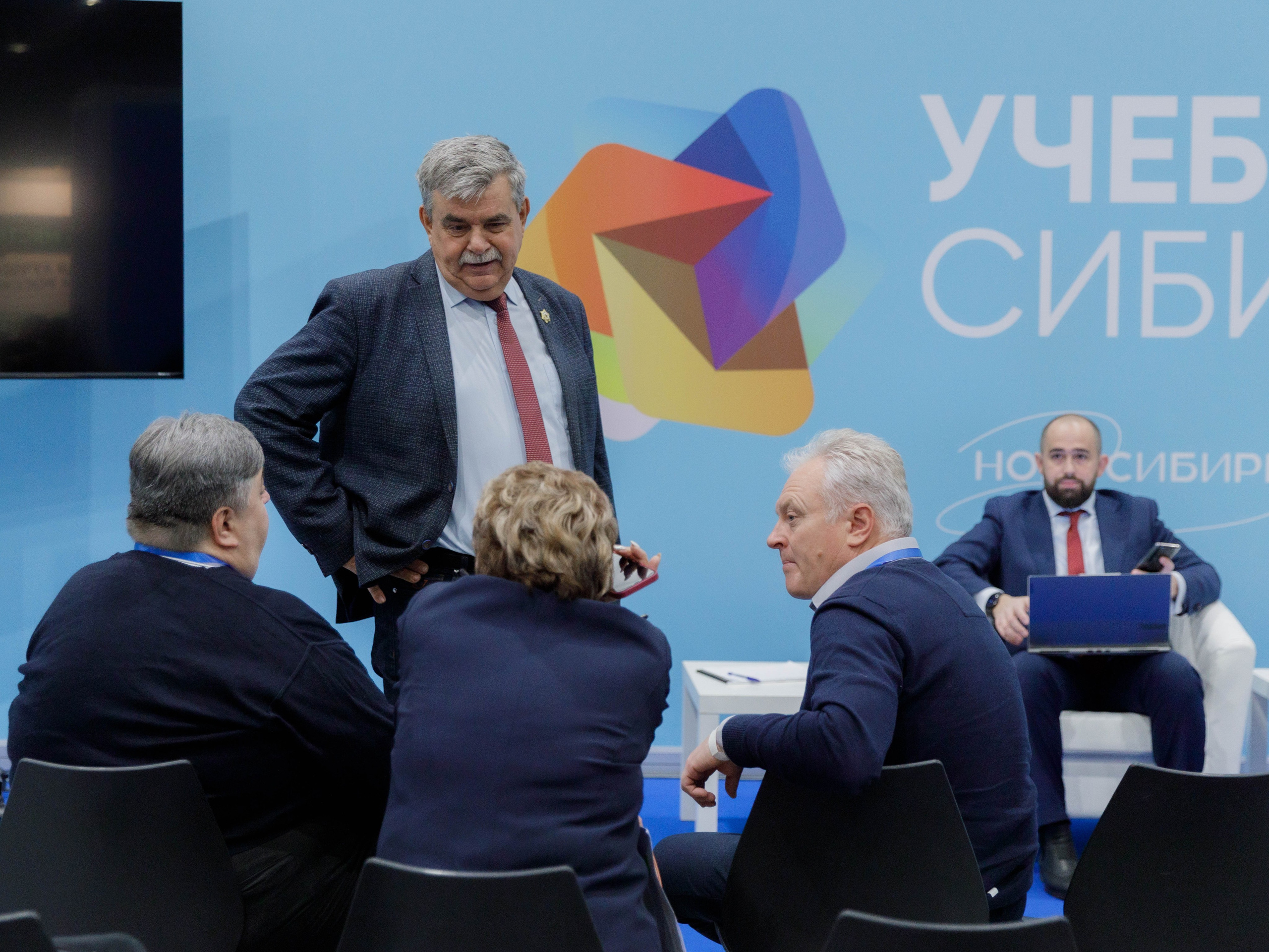 Семинары в рамках фестиваля беспилотных летательный аппаратов. Экспоцентр. Репортажный фотограф в Новосибирске Алена Помазунова