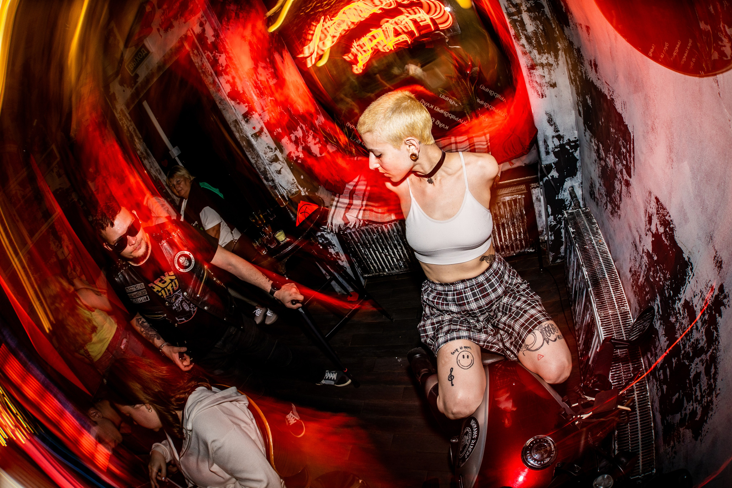 Панк-вечеринка в Баре разбитых сердец. Концертный и репортажный фотограф в Санкт-Петербурге Слава Пахомов