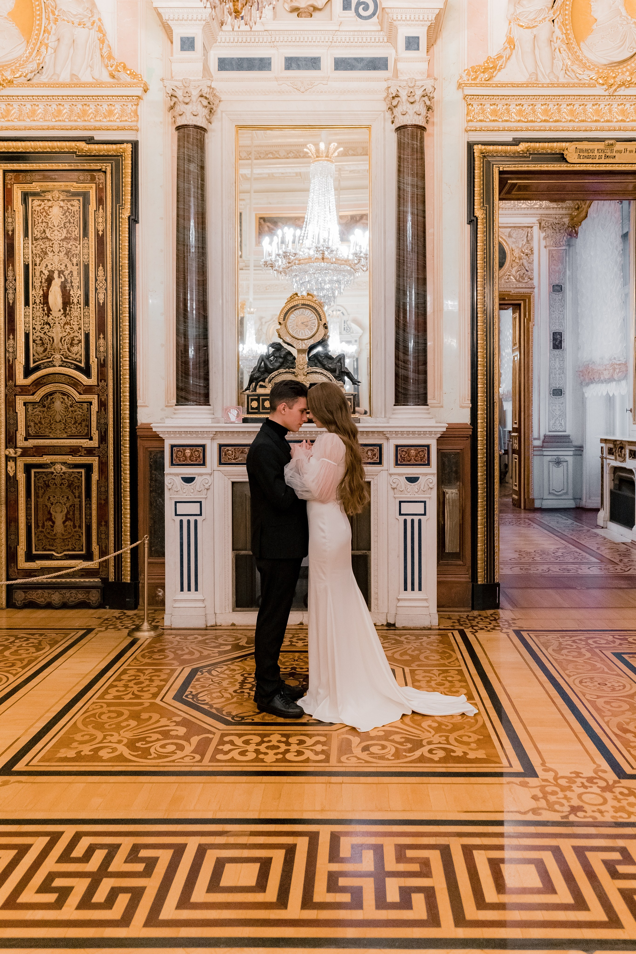Фотосессия в Эрмитаже упрекрасно передаст Ваш стиль свадьбы!