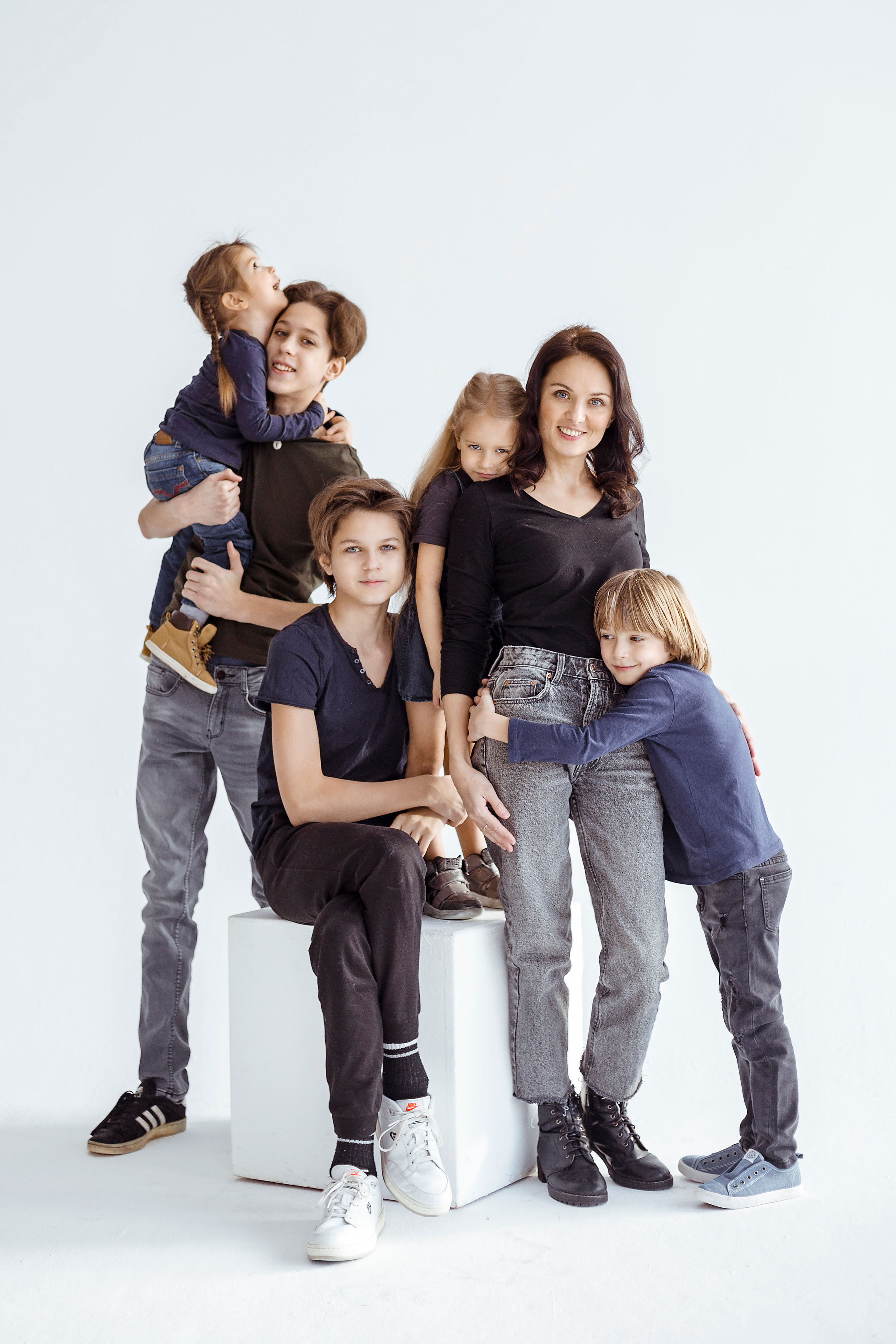 Наташа, Тема, Миша, Вася, Лика, Аня. Фотограф Наталья Жалдак в Москве