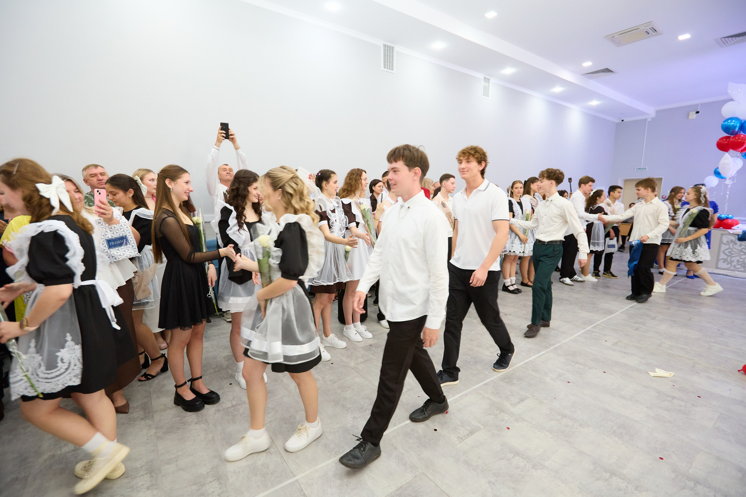 Последний звонок 6 шк 11А Саки. Фотограф в Крыму Светлана Викулова