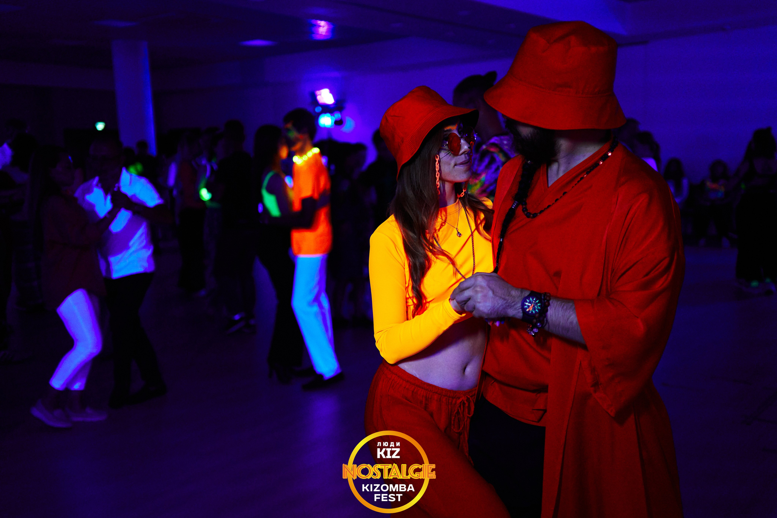 Neon party. Свадебный фотограф