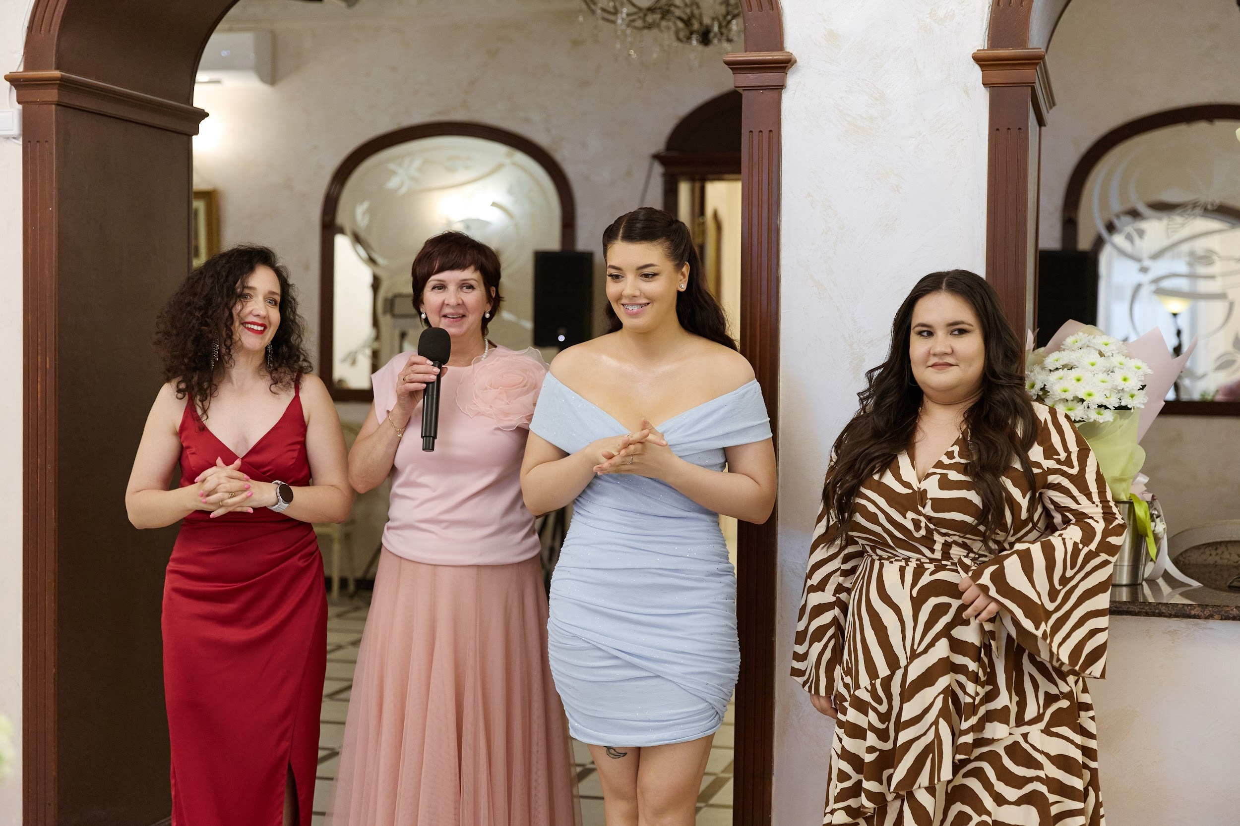 Свадьба Невеста Ведущая. Свадебный ведущий в Москве Саксофон на свадьбу