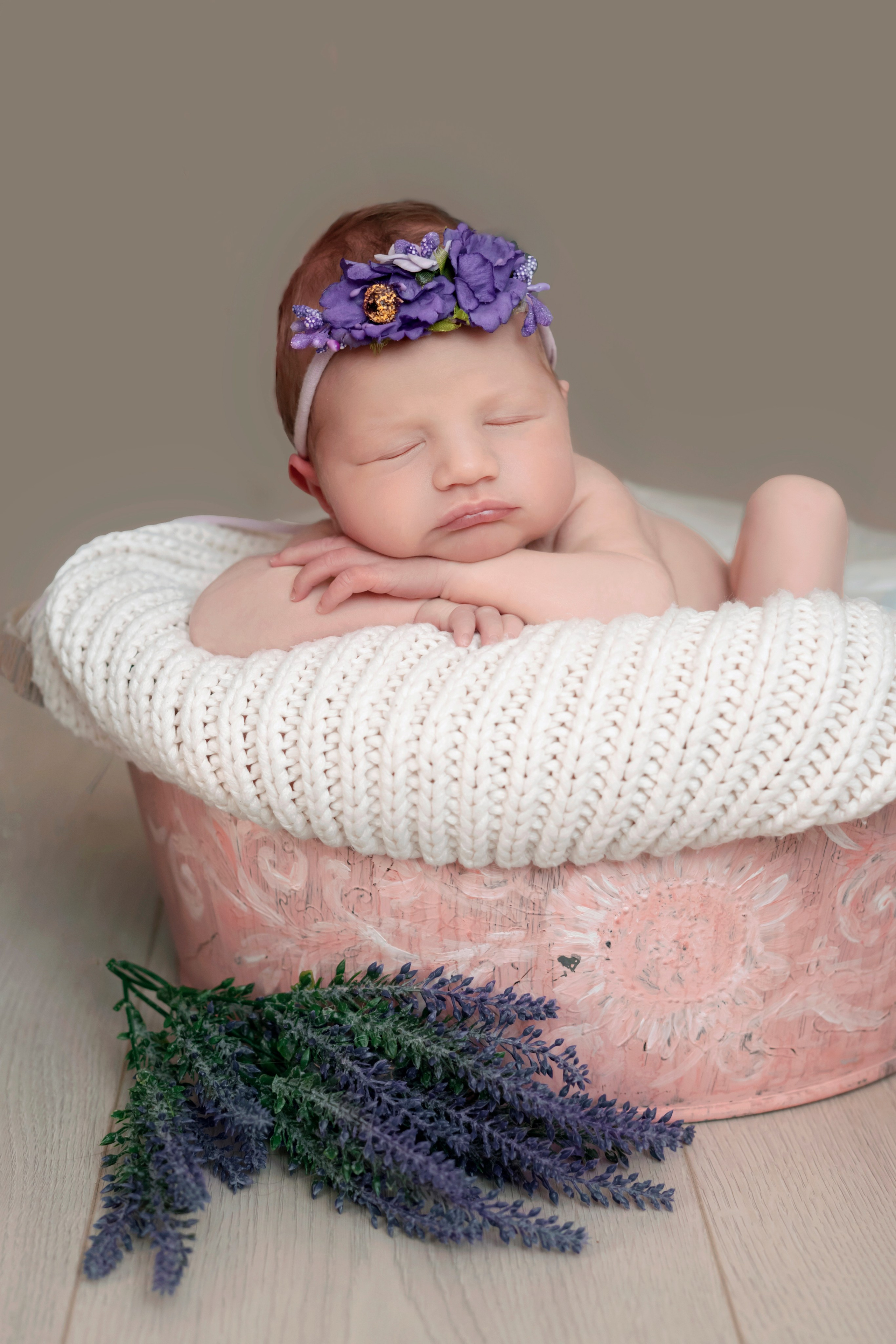 Агата. Съемка новорожденных дома. Мила Посвит Фотограф новорожденных в Тобольске