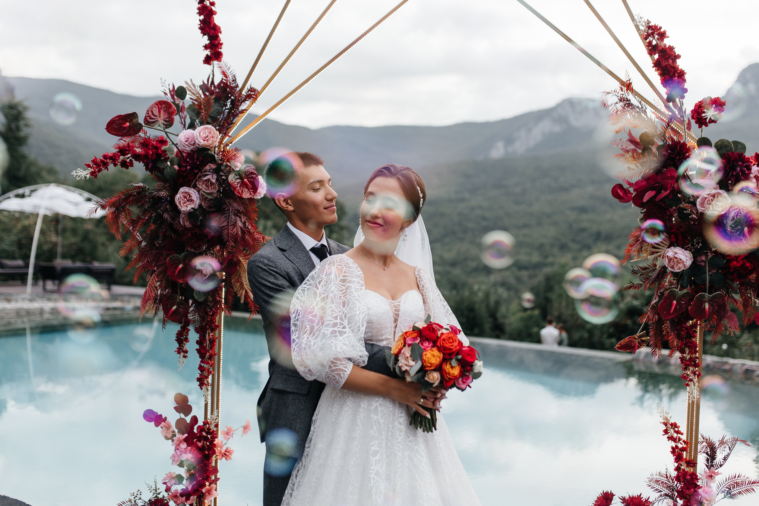 Амир и Саша. Главная