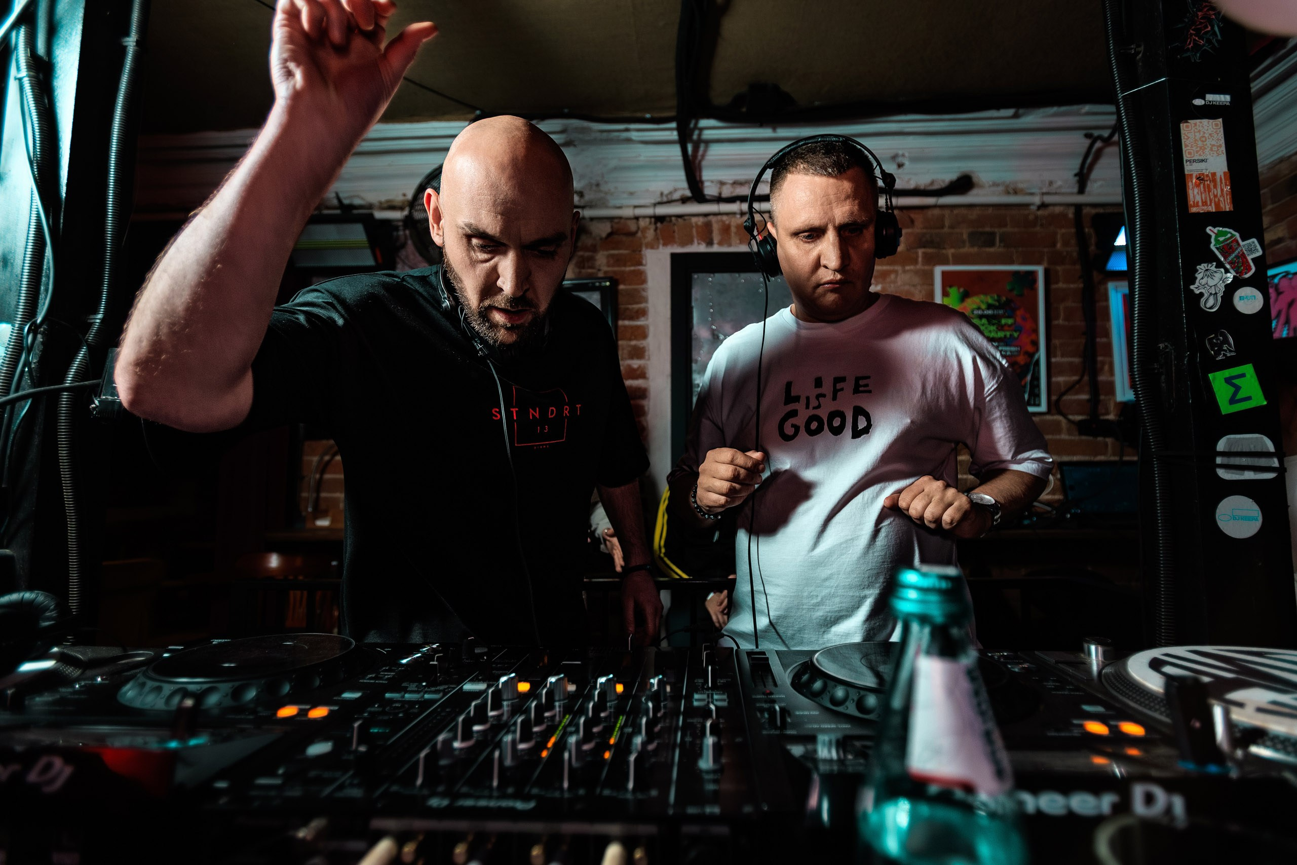 Octave (Ro) x stndrt13. Репортажный фотограф Екатеринбург | Яркий, качественный репортаж | Концерты, клубы, репортаж, праздники, корпоративы