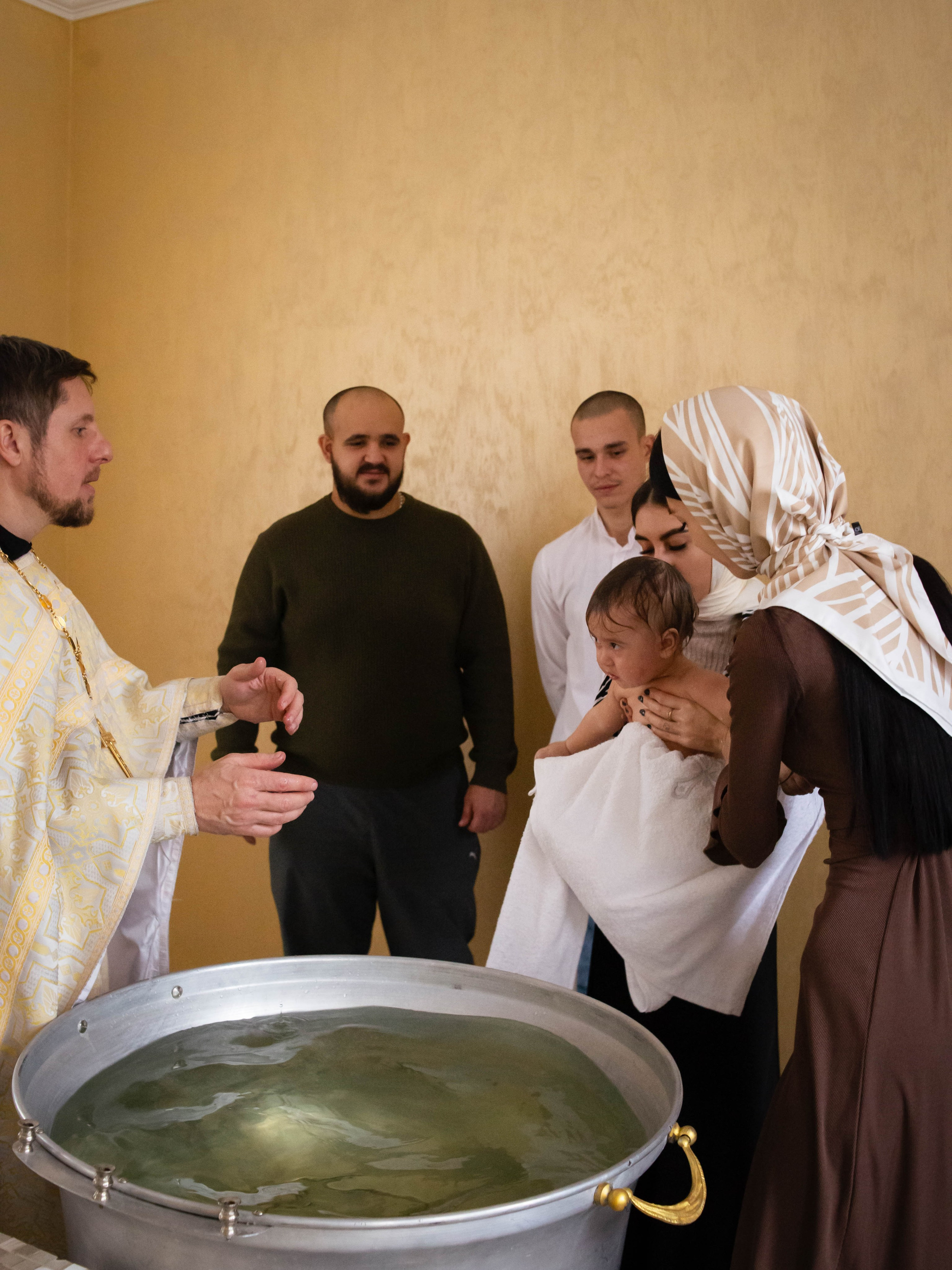 Крещение Эмира. Семейный фотограф Софи Симакова в Волгограде и Волжском