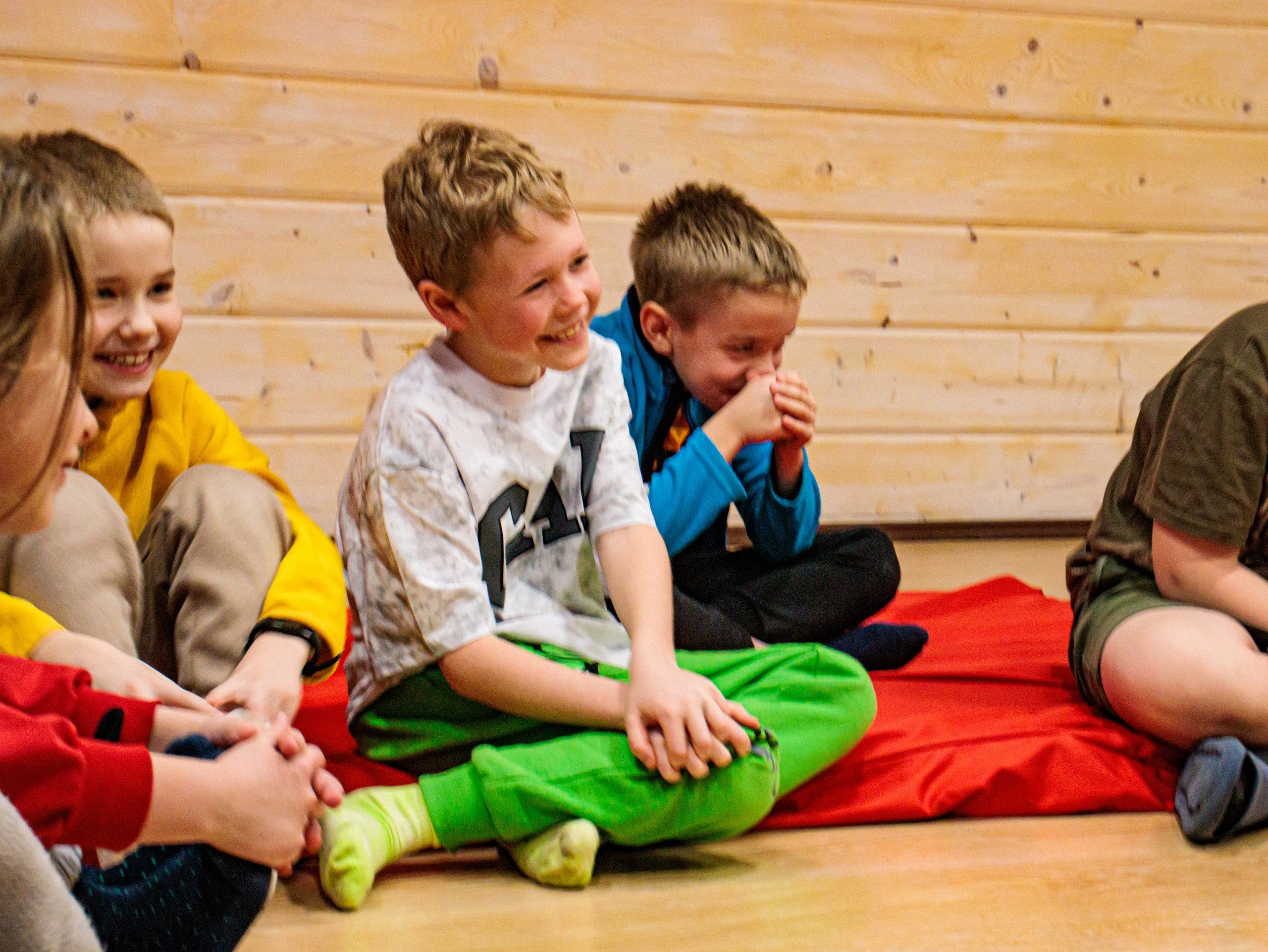 Репортаж / детский лагерь. Фотограф на трекинг и восхождение Эльбрус, Приэльбрусье. Елизавета Бобок