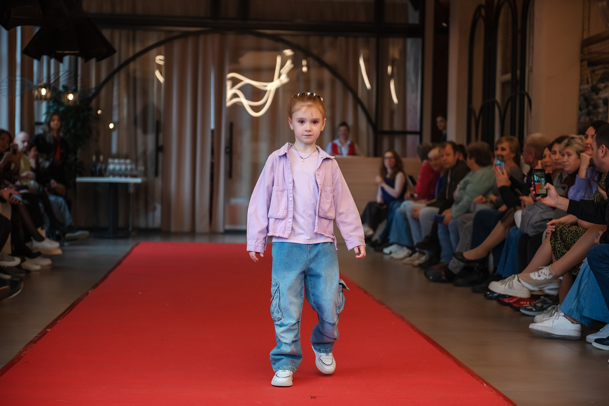 HAPPYkids дефиле в день мамы. Семейный и коммерческий фотограф в Сочи Александр Бодунов