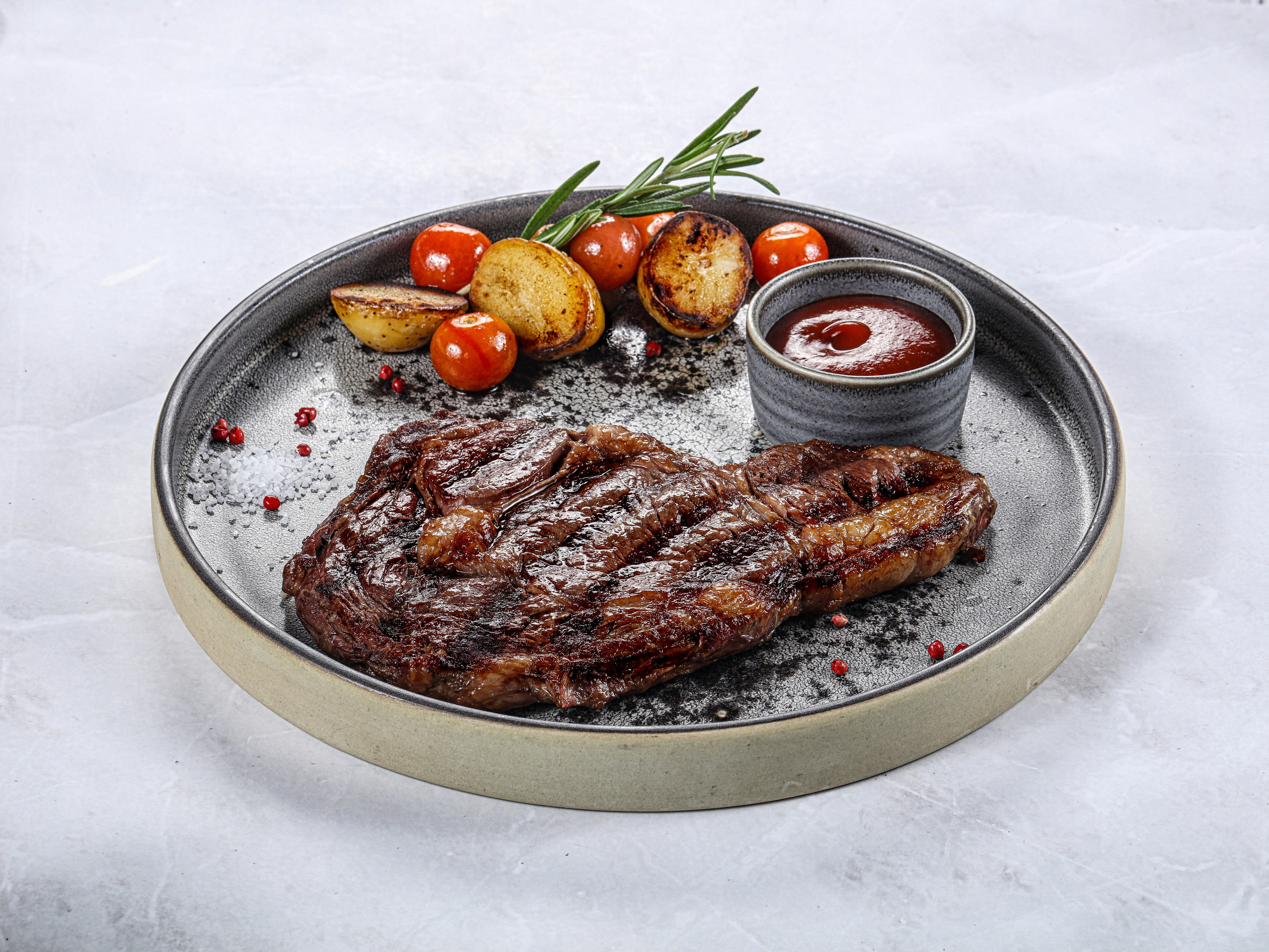 Фотосъемка блюд европейской кухни. Заказ по тел.: +7 (906) 006-90-22. Фуд-фотограф Андрей Старостин — съемка еды в Москве. 9000 руб. в час