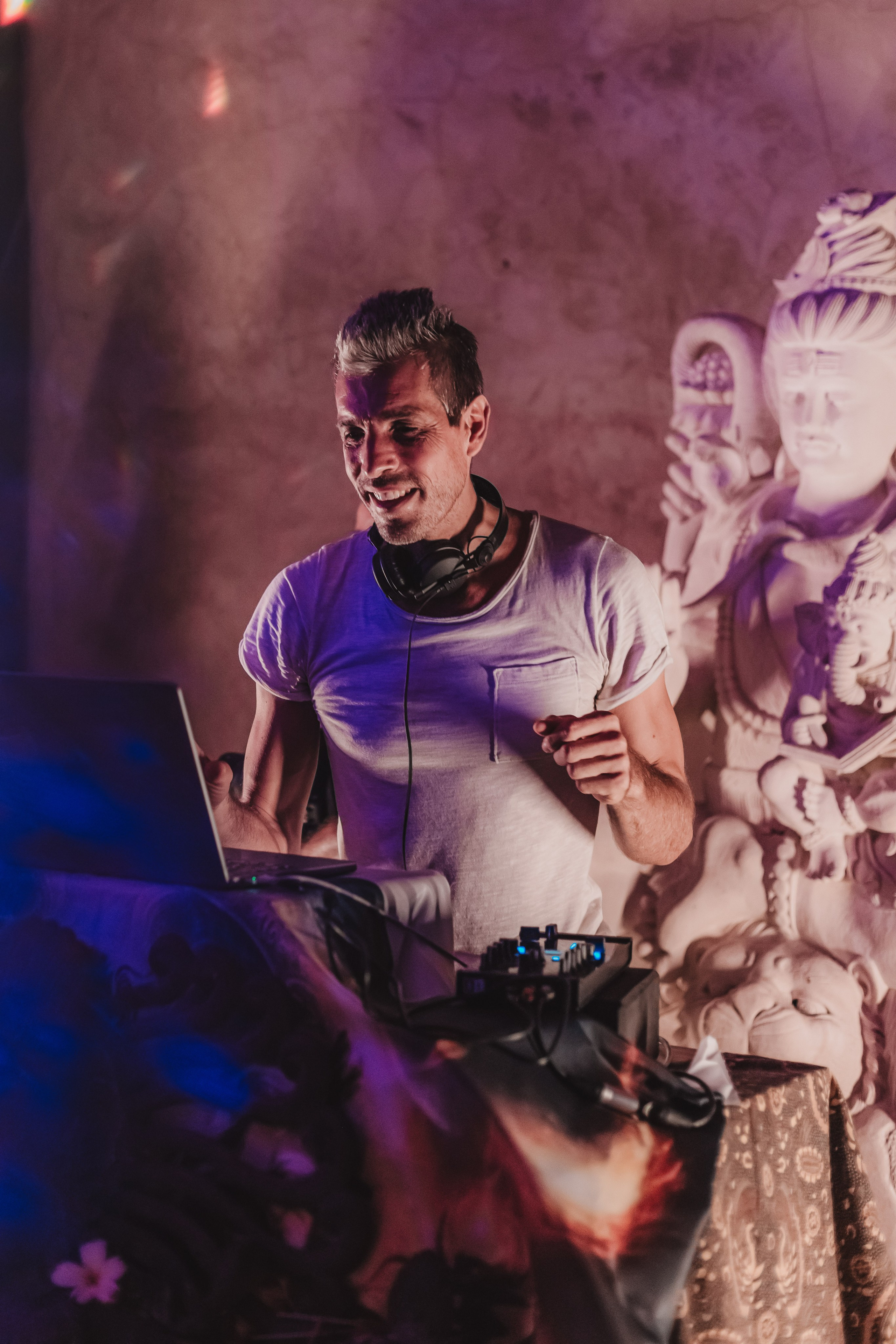 Bhakti Bliss kirtan at Alchemy. Mariam Bagdasaryan