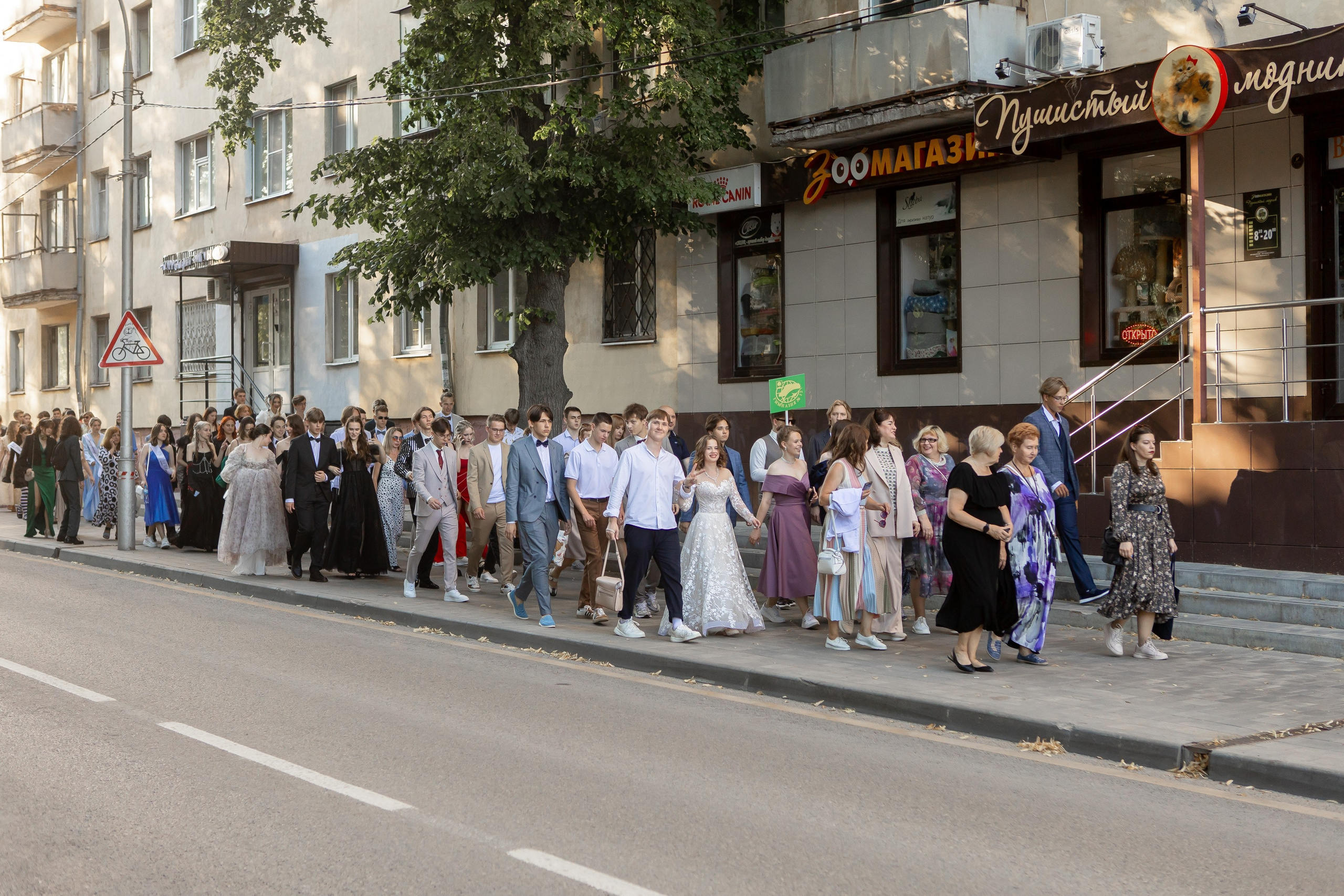 Выпускной Гимназия 12 2024 г. Свадебный и портретный Фотограф в Липецке Дмитрий Котюков