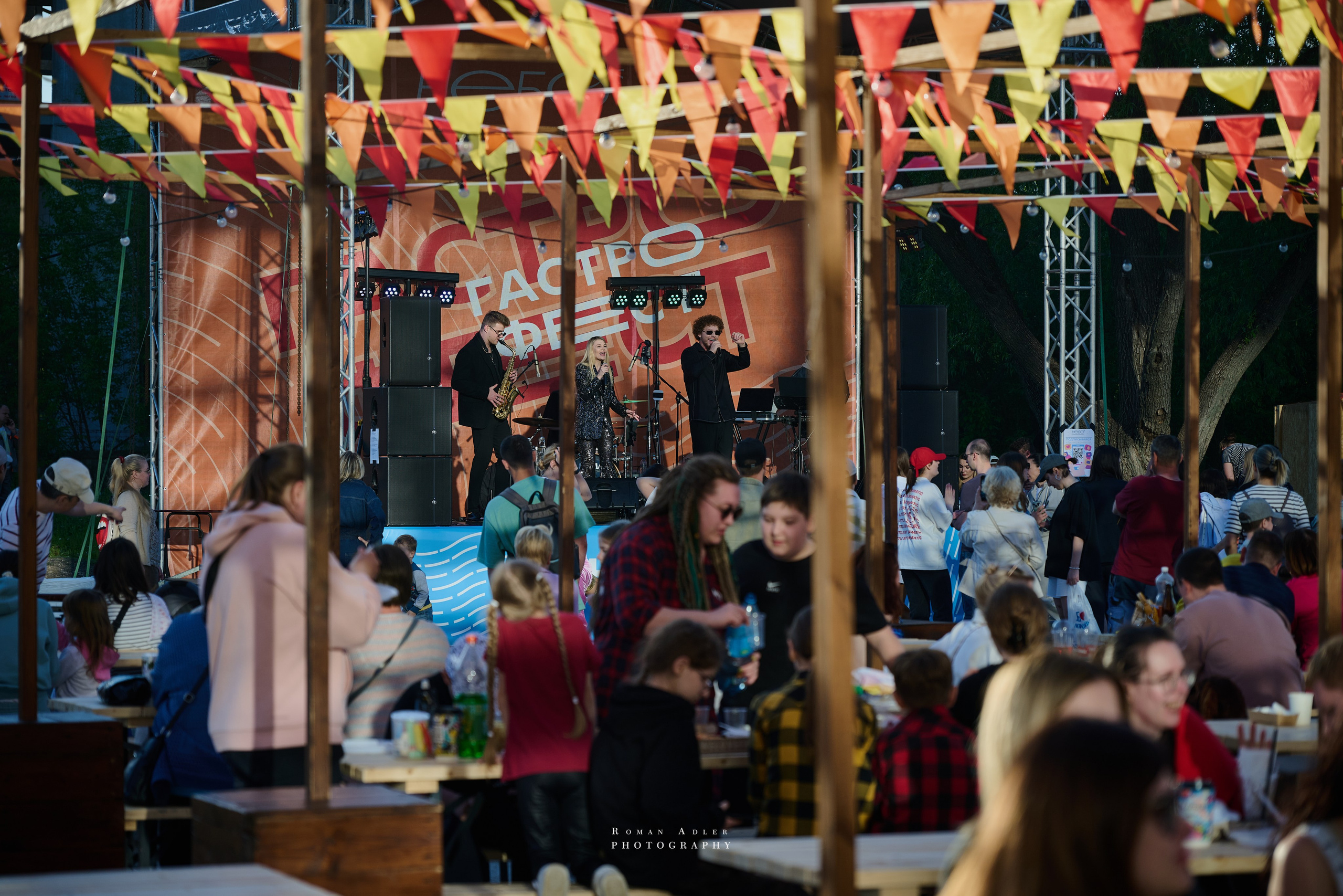 Гастрофестиваль в ТЦ «Небо». Фотограф Роман Адлер