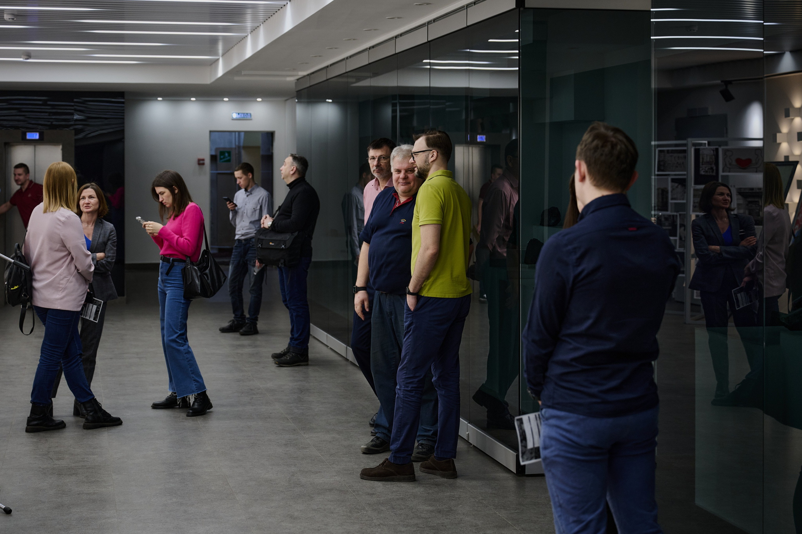 Фотовыставка «Территории» в Росгеолфонде. Фотограф Роман Адлер