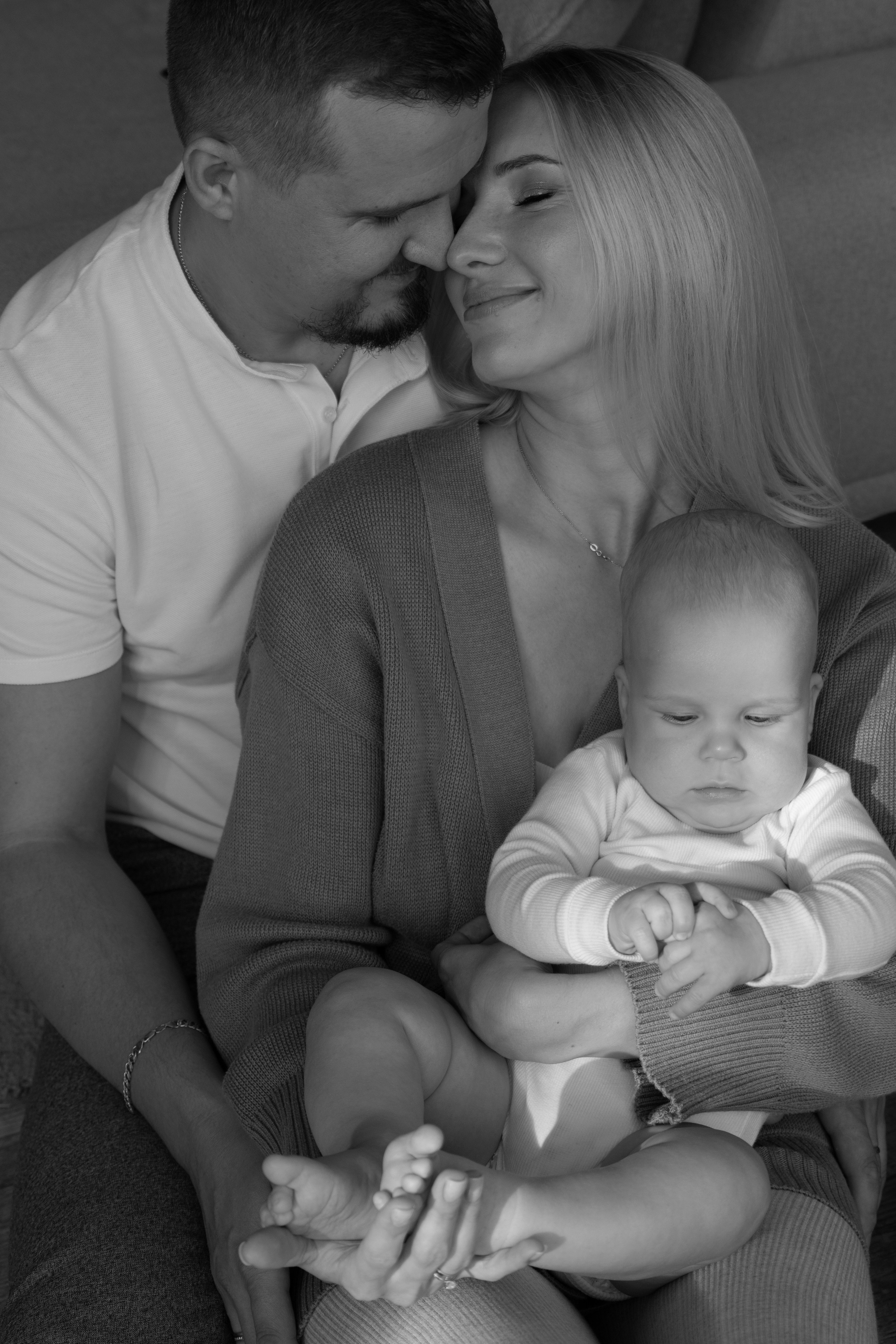 Студийная семейная фотосессия. Фотограф видеограф Ольга Василевская