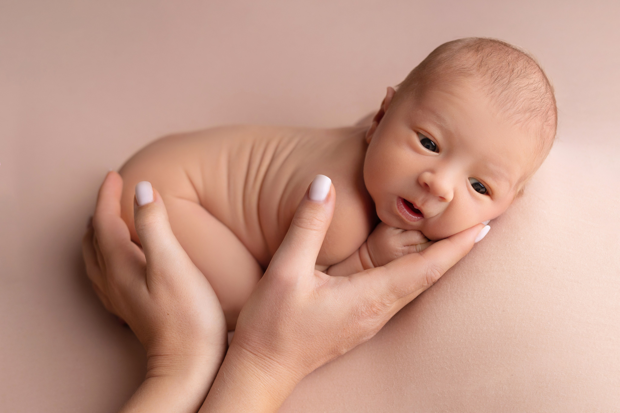 Классическая фотосессия малыша. Фотограф новорожденных малышей в Омске и Омской области Эльвира Камаева
