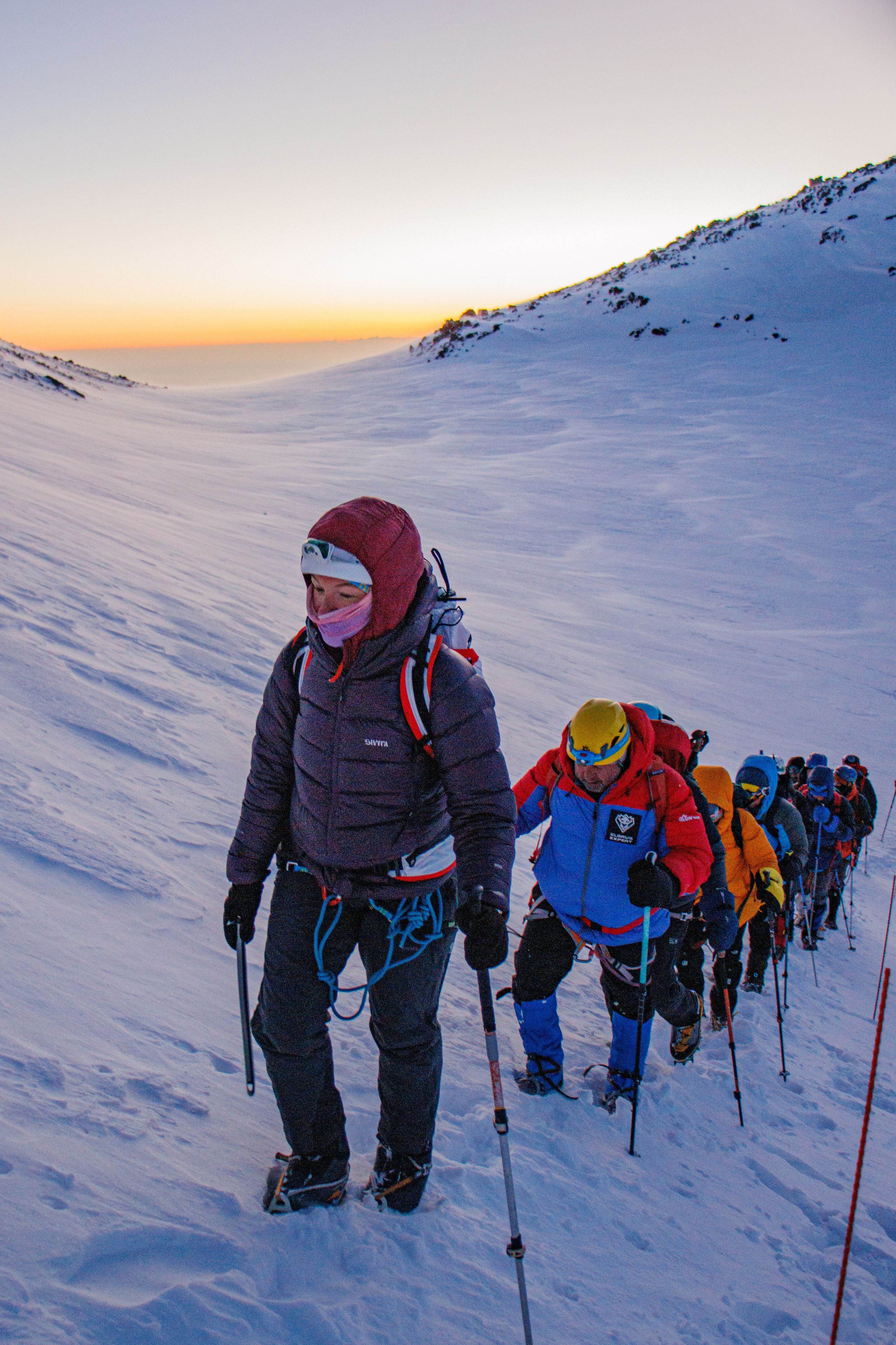 Эльбрус / восхождение. Фотограф на трекинг и восхождение Эльбрус, Приэльбрусье. Елизавета Бобок