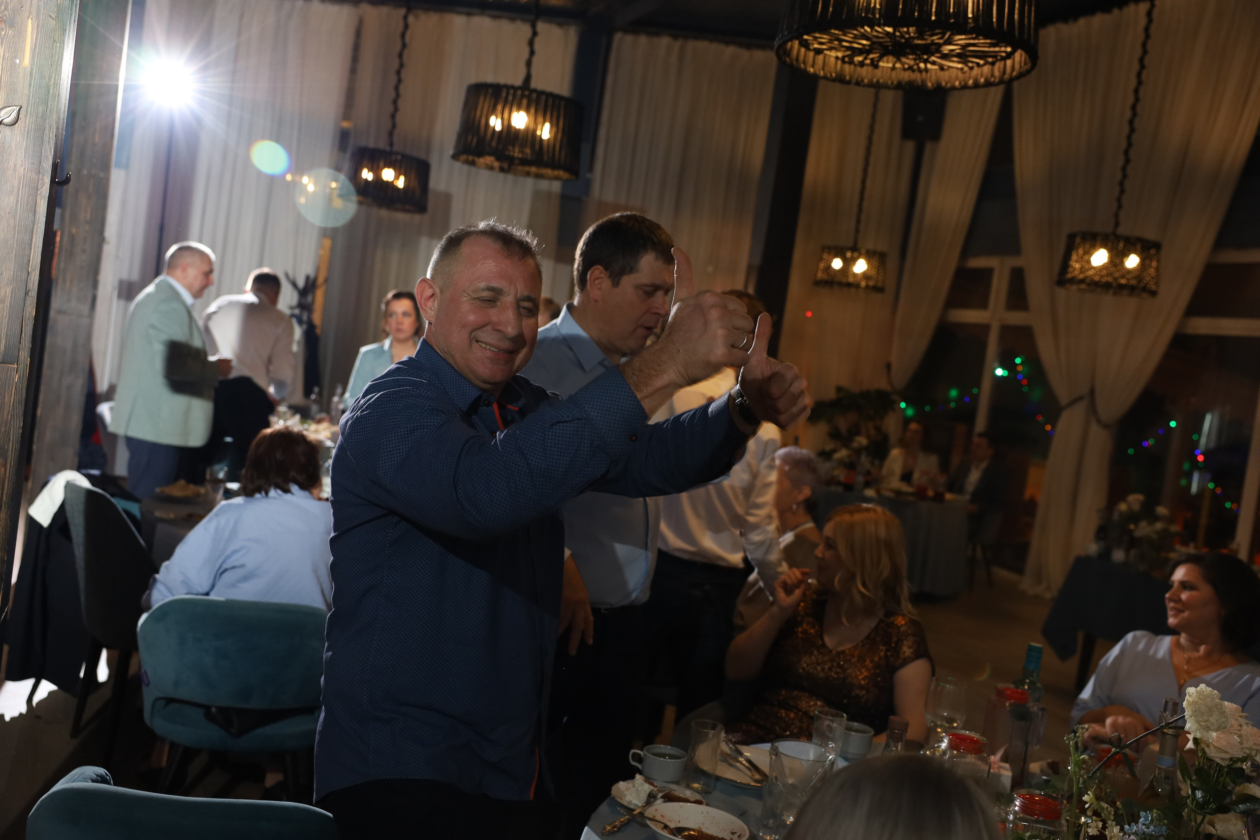 𝒜𝓇𝓉𝑒𝓂 & 𝐿𝓎𝓊𝓈𝓎𝒶 (𝓇𝑒𝓈𝓉𝒶𝓊𝓇𝒶𝓃𝓉). 𝑀𝑜𝓈𝒸𝑜𝓌. Свадебный фотограф в Санкт-Петербурге