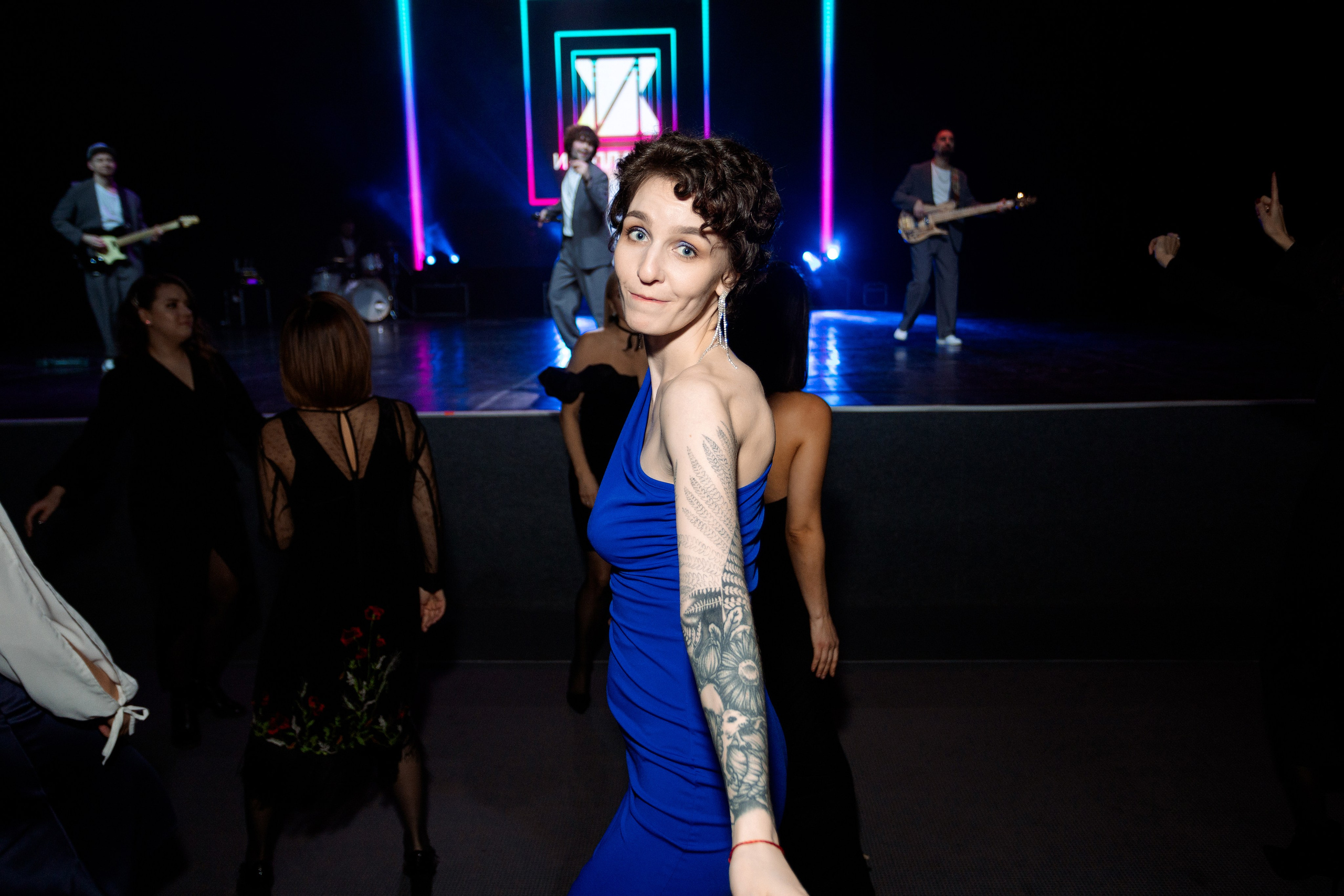 РЕПОРТАЖ: НОВЫЙ ГОД В ДК МЕТАЛЛУРГ. Профессиональный фотограф в Ижевске Леша Петров