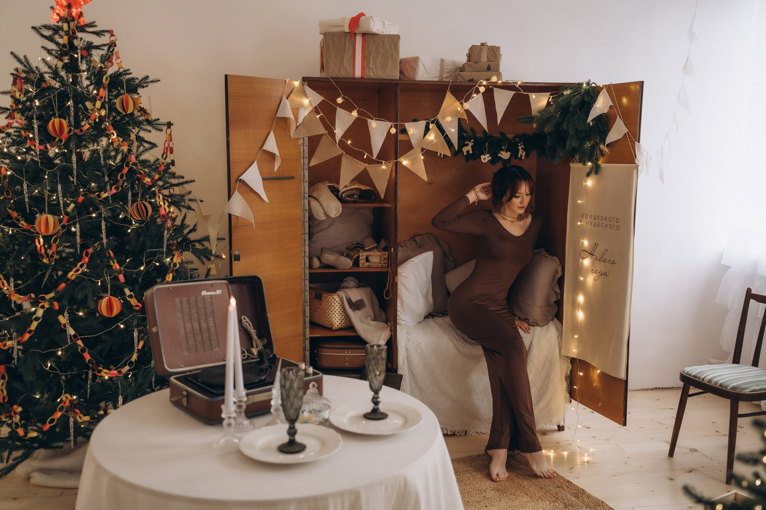 Диана, Фотосессия ко Дню Рождения в новогодней студии. Семейный фотограф в Белгороде Амелина Алина