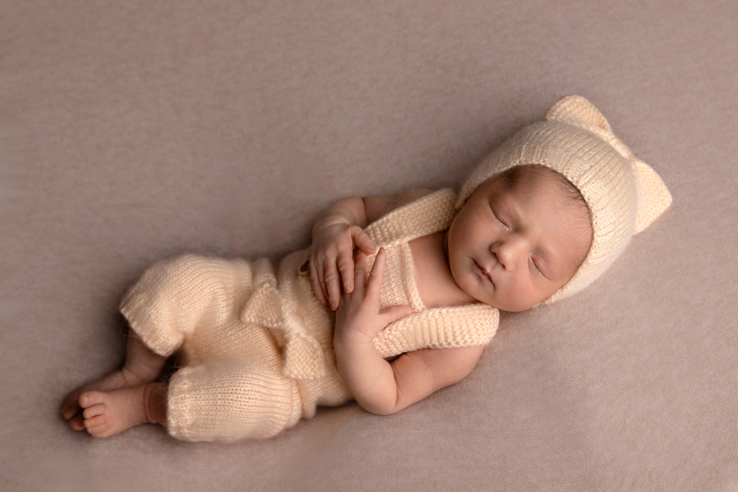 Ньюборн. Фотограф новорожденных Оренбург и свадебный фотограф Оренбург