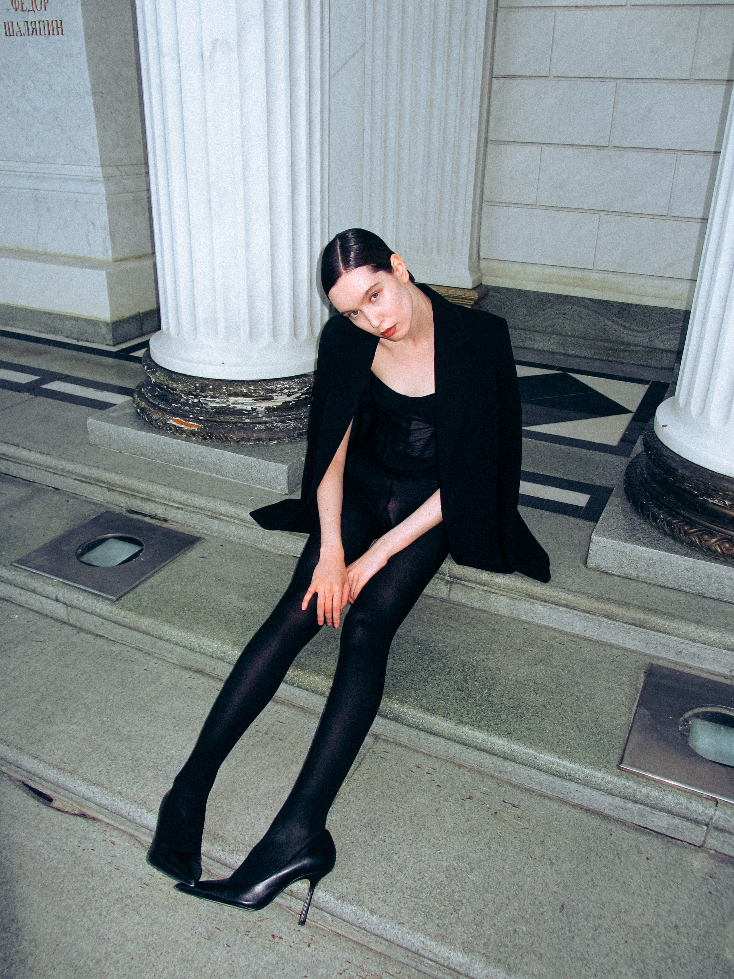 Открыть все фото