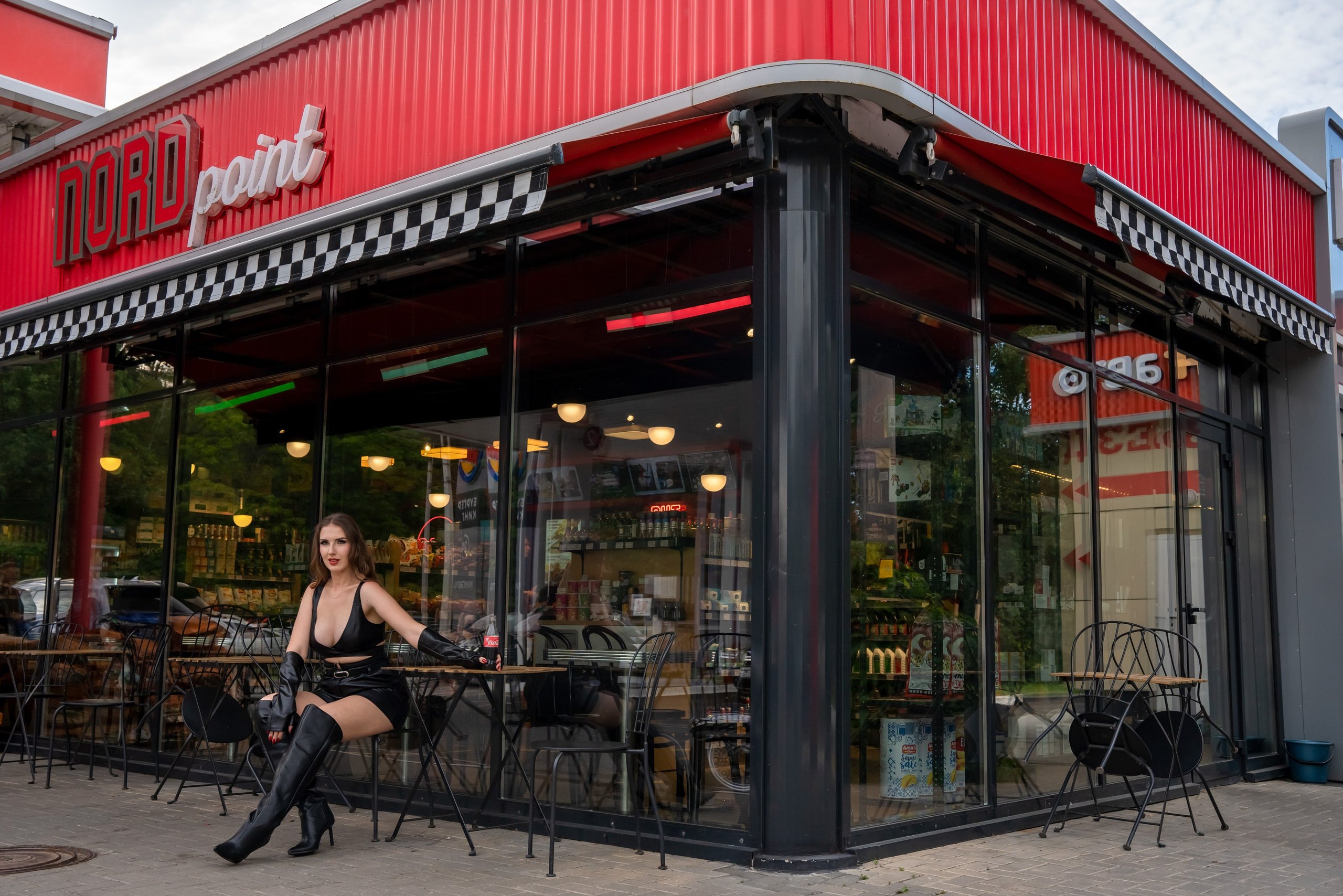 На заправке. Студийный и портретный фотограф в САНКТ-ПЕТЕРБУРГЕИрина Махаон