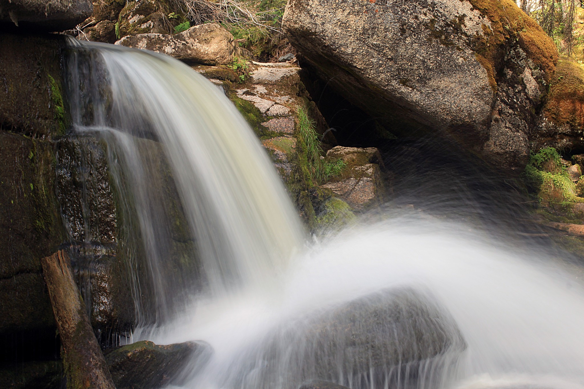 ручьи Саратанского водопада