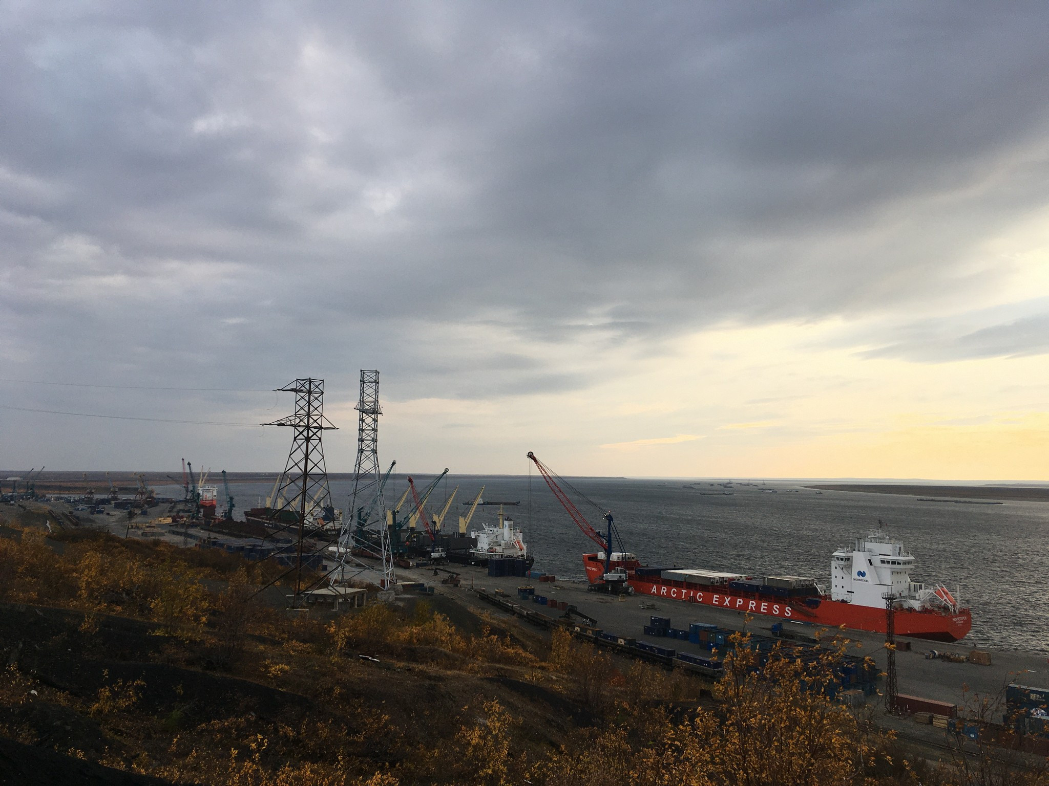 Дудинка. Фотограф Эдуард Алмадаков