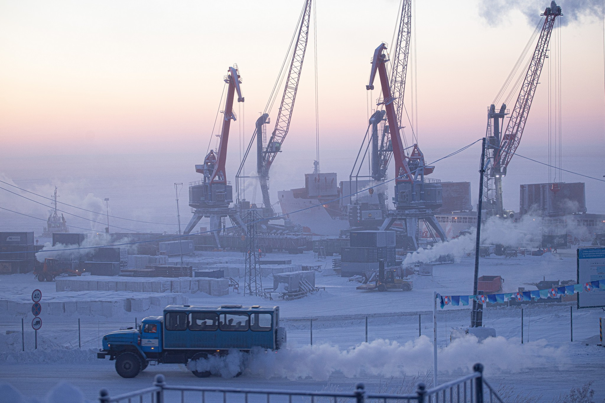 Дудинка -45 С. Фотограф Эдуард Алмадаков