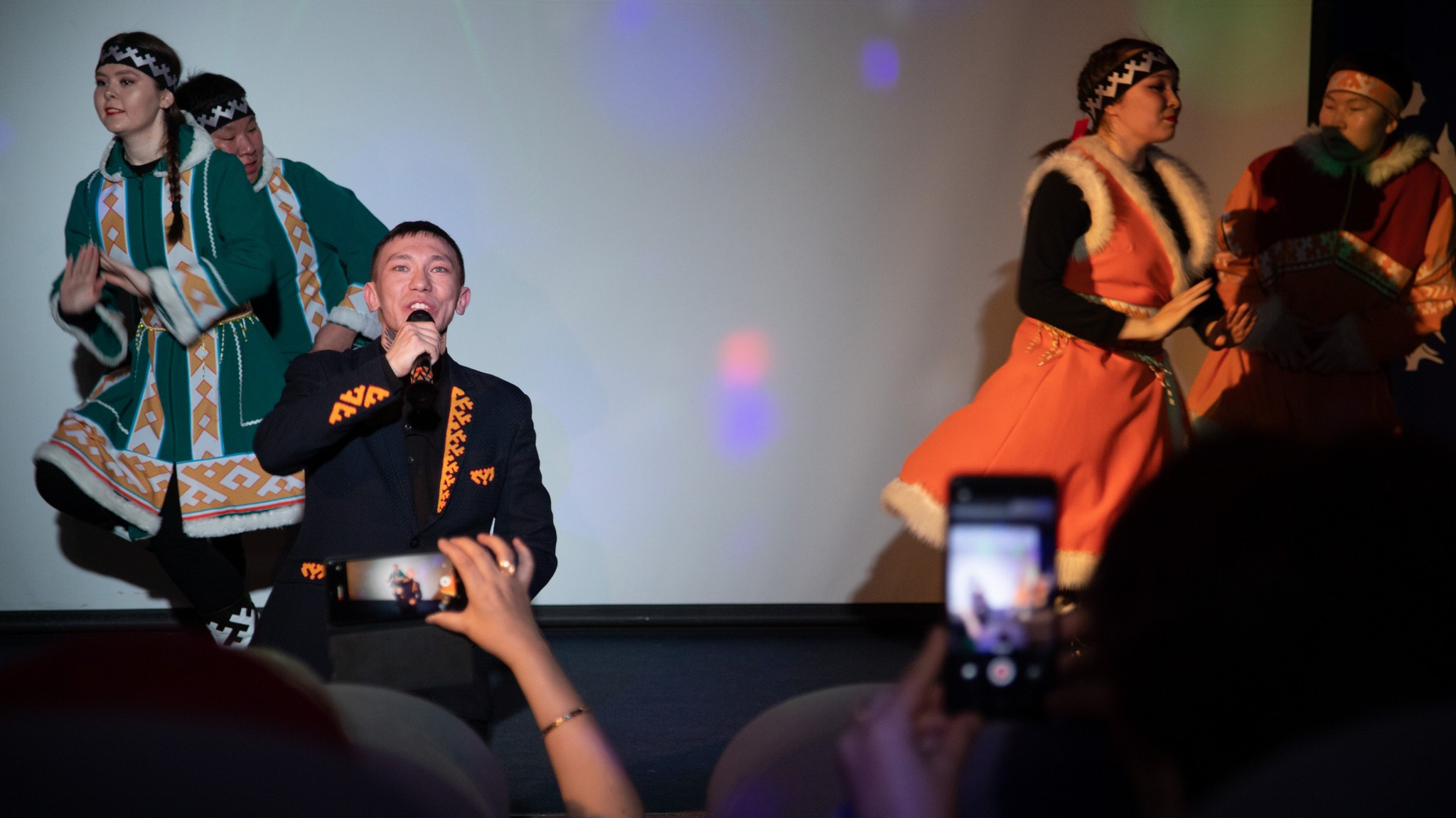 Концерт ГЦНТ. Фотограф Эдуард Алмадаков