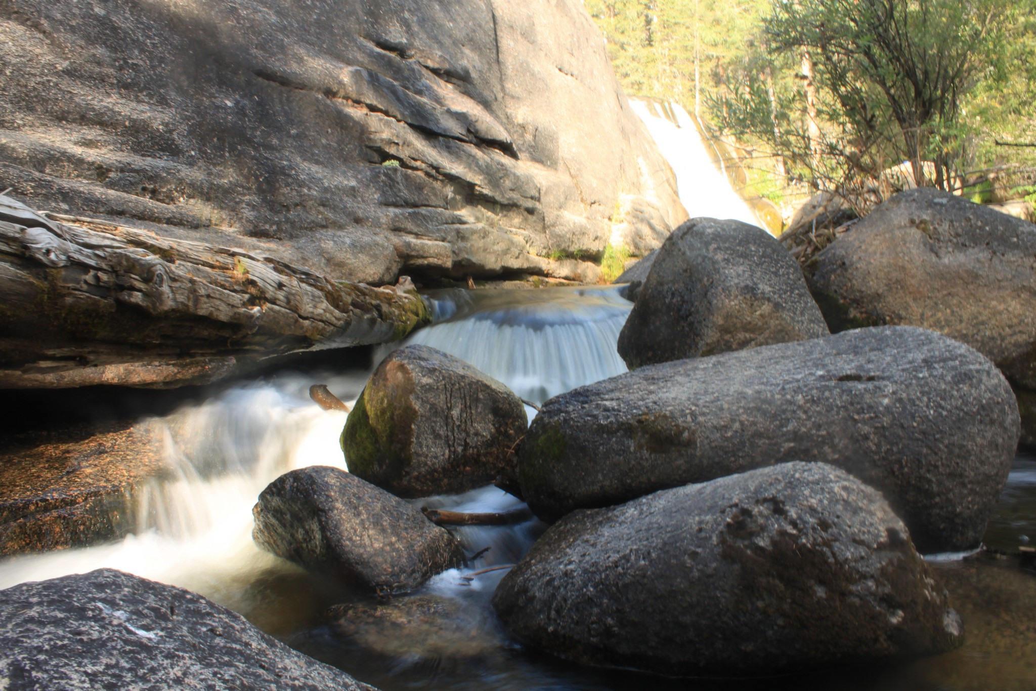 Саратанский водопад. Фотограф Эдуард Алмадаков