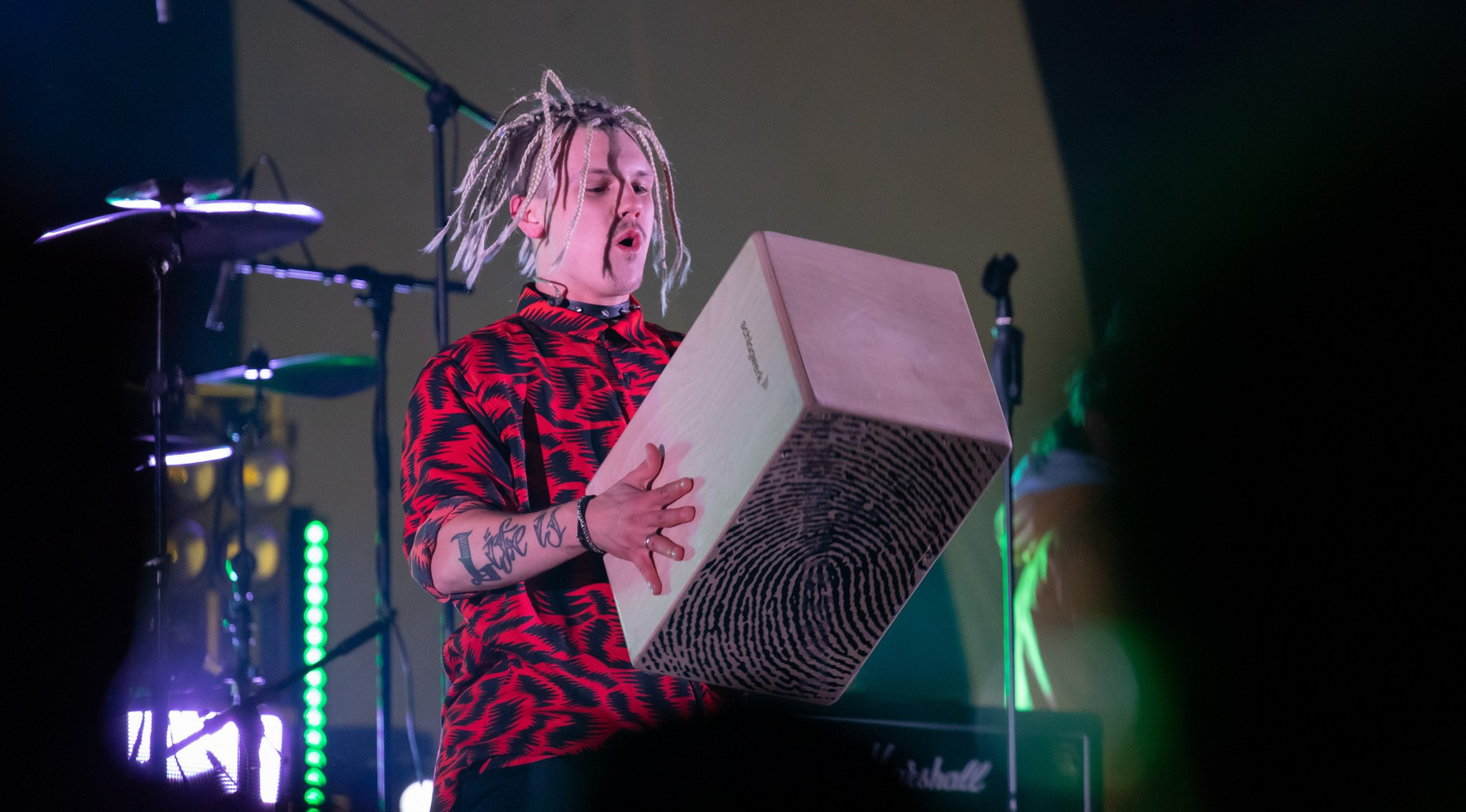 Фото с концерта. Фотограф Эдуард Алмадаков