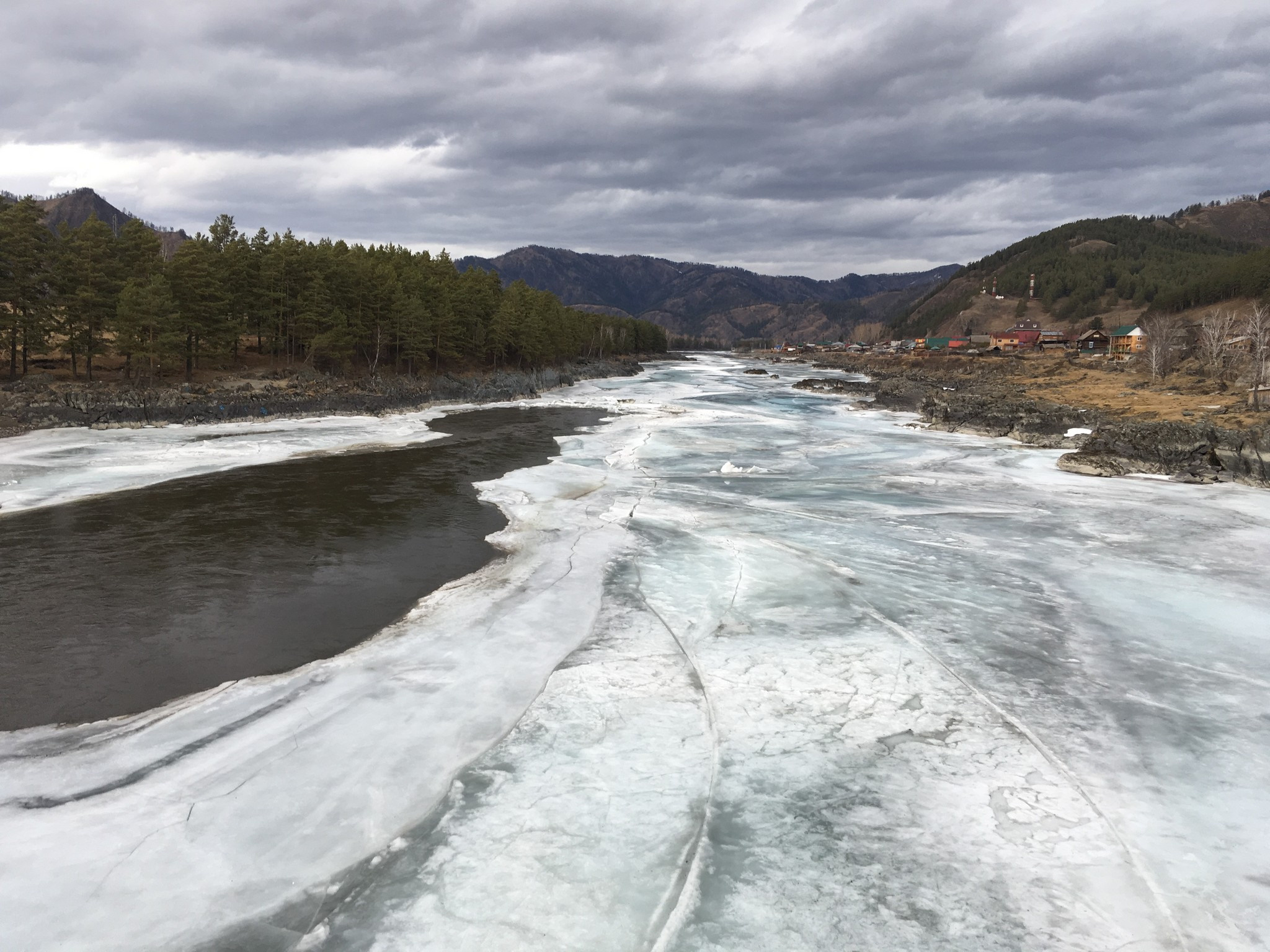 Катунь. Фотограф Эдуард Алмадаков