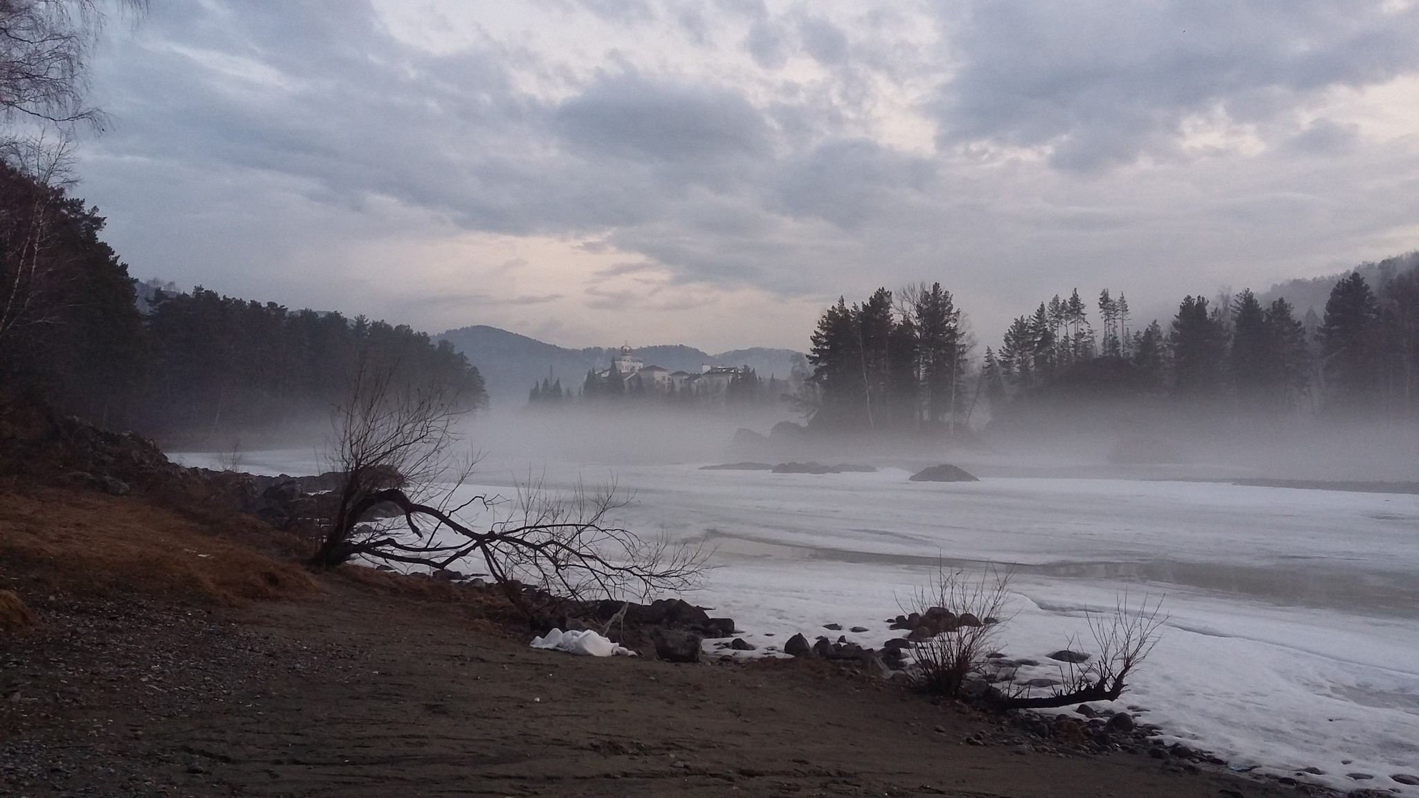 туман на вечерней Катунью у с. Ая