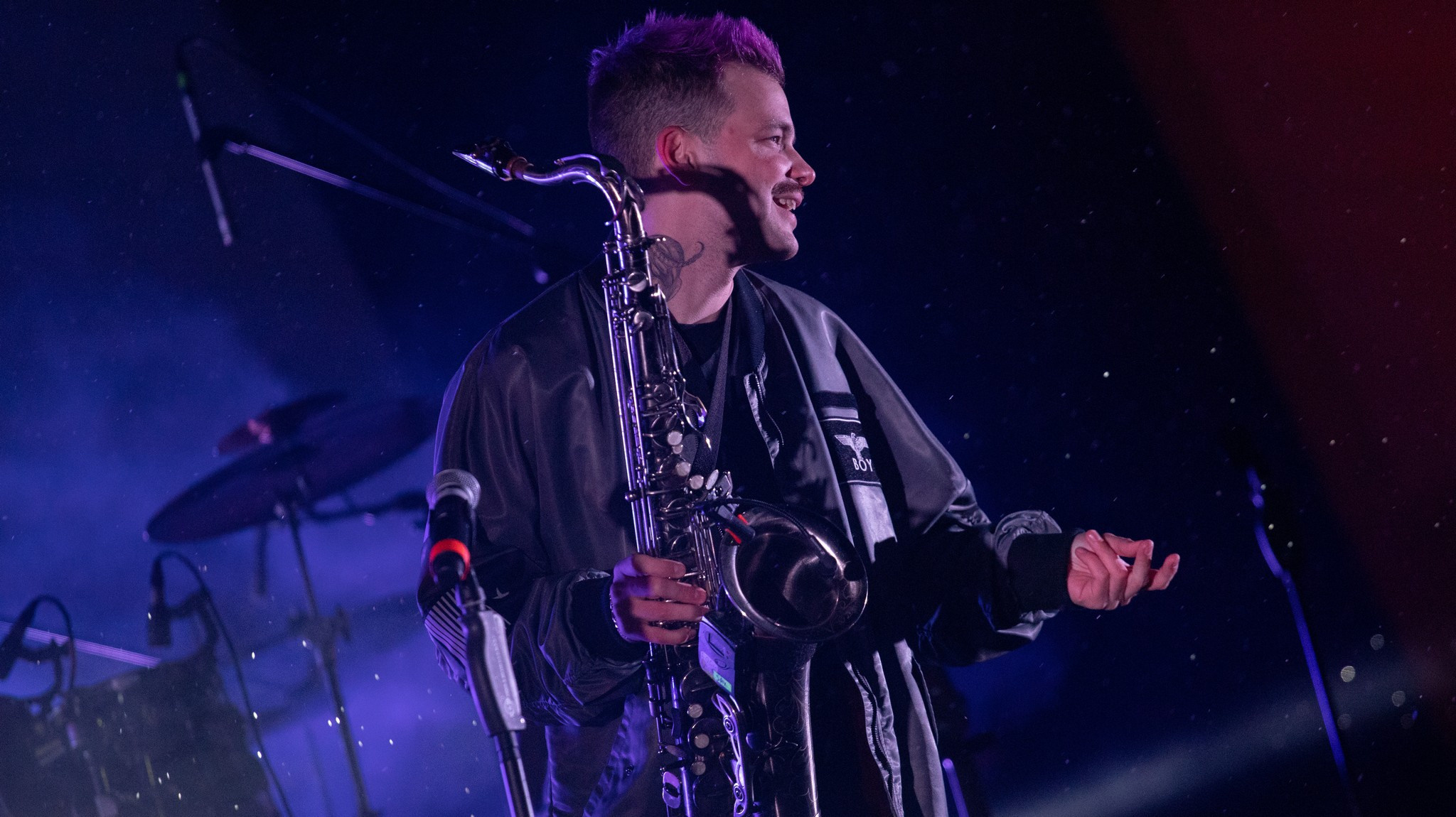 Фото с концерта. Фотограф Эдуард Алмадаков