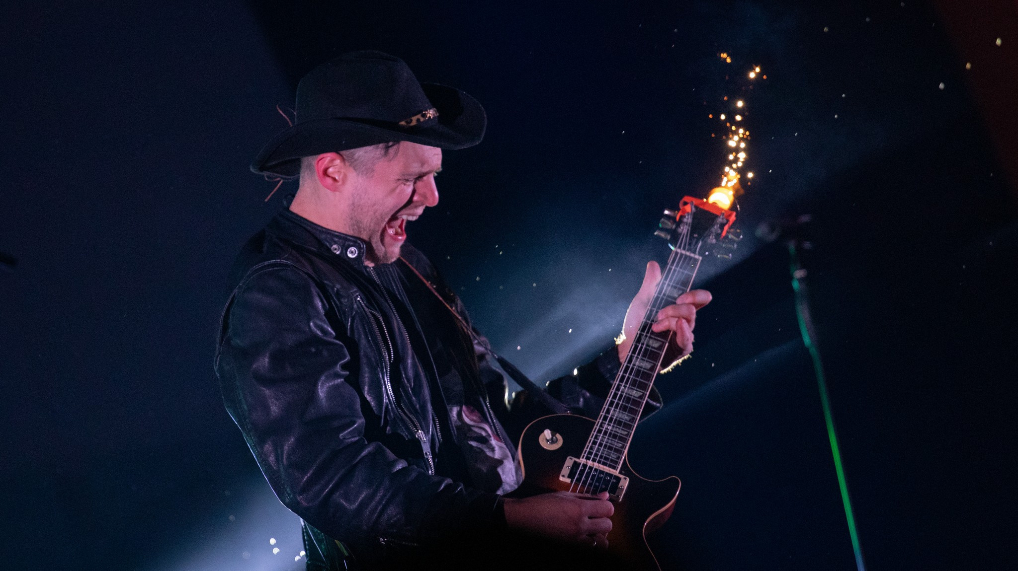 Фото с концерта. Фотограф Эдуард Алмадаков